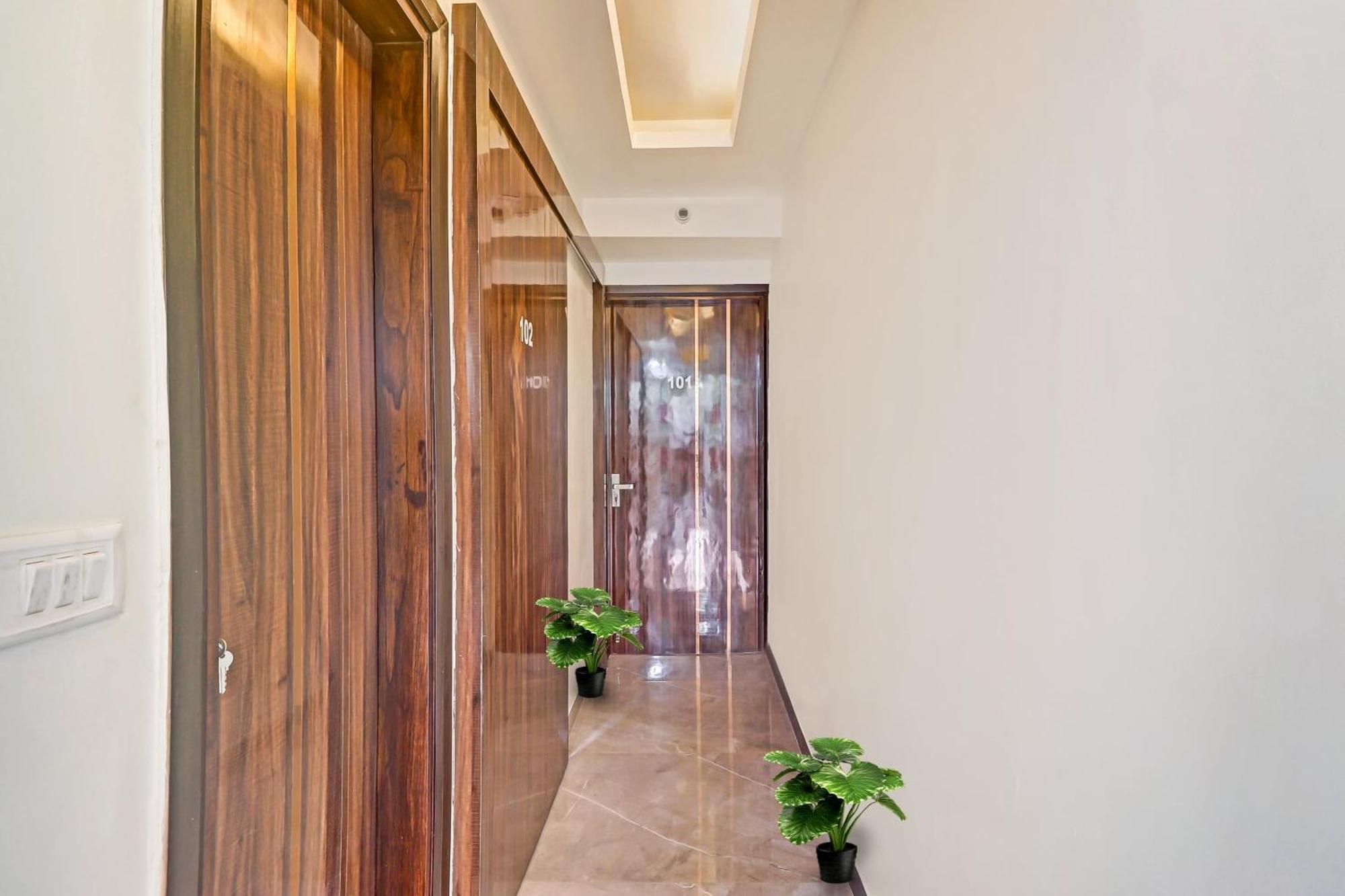 Hotel O Amazing 4*
