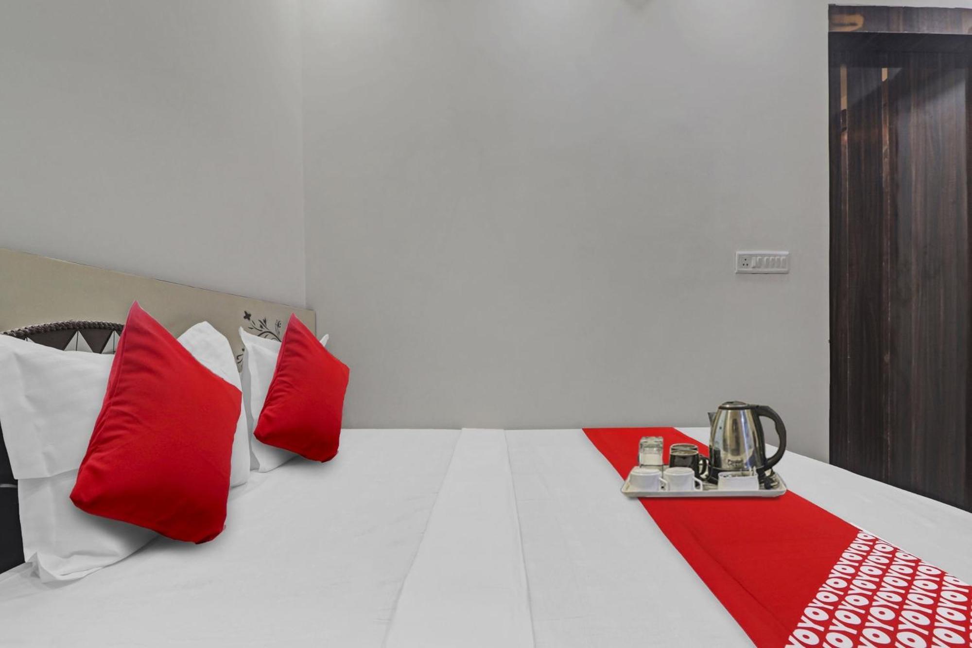 Hotel O Amazing 4*