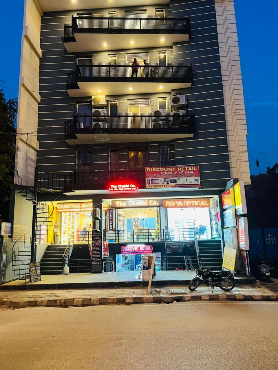 Riverb Hotel