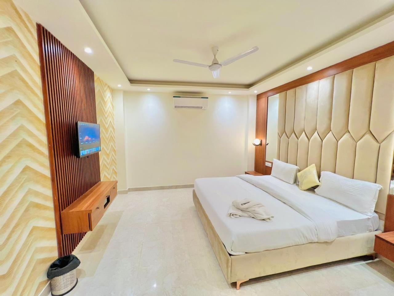 Riverb Hotel 3*