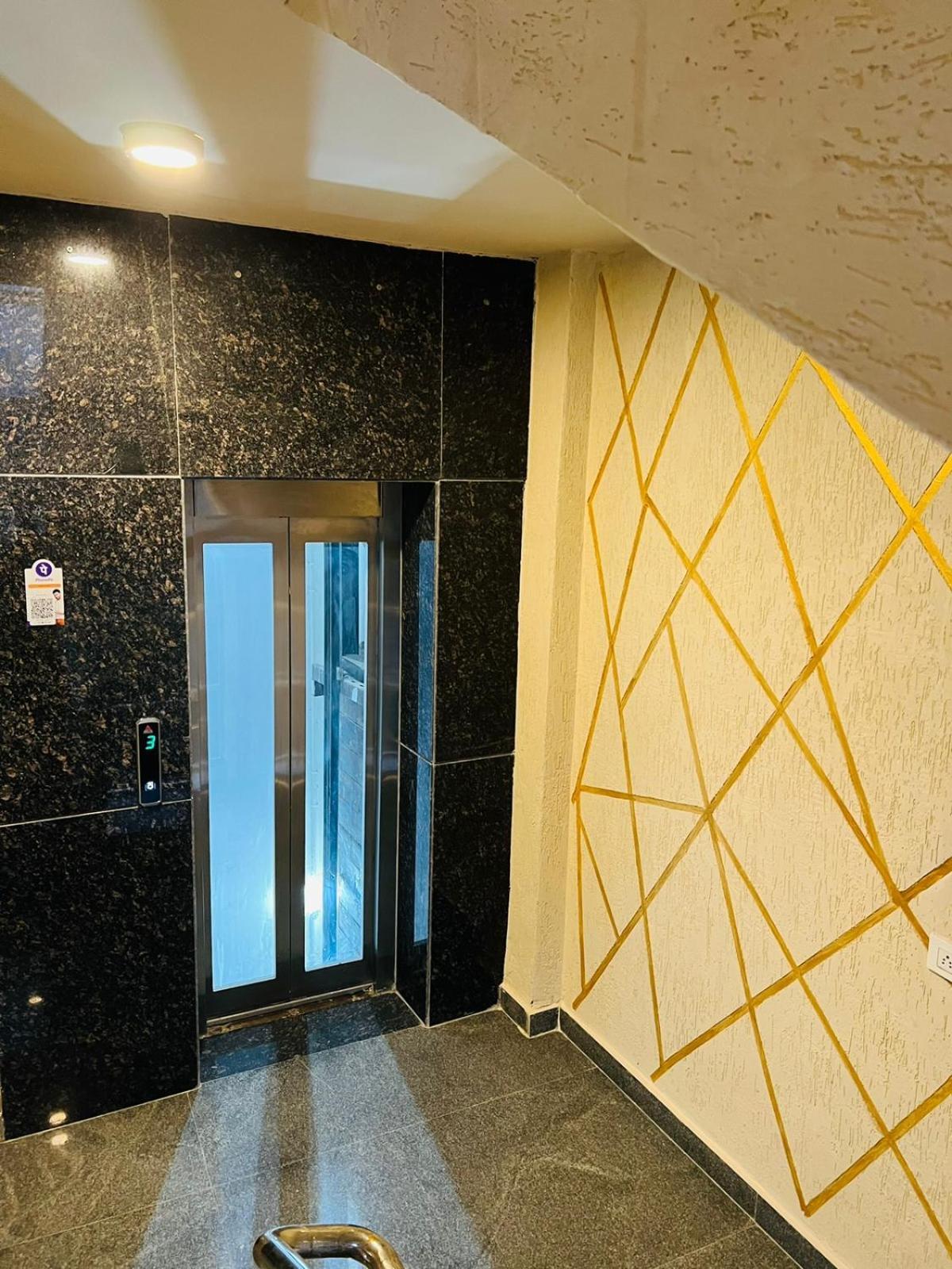 Riverb Hotel 3*
