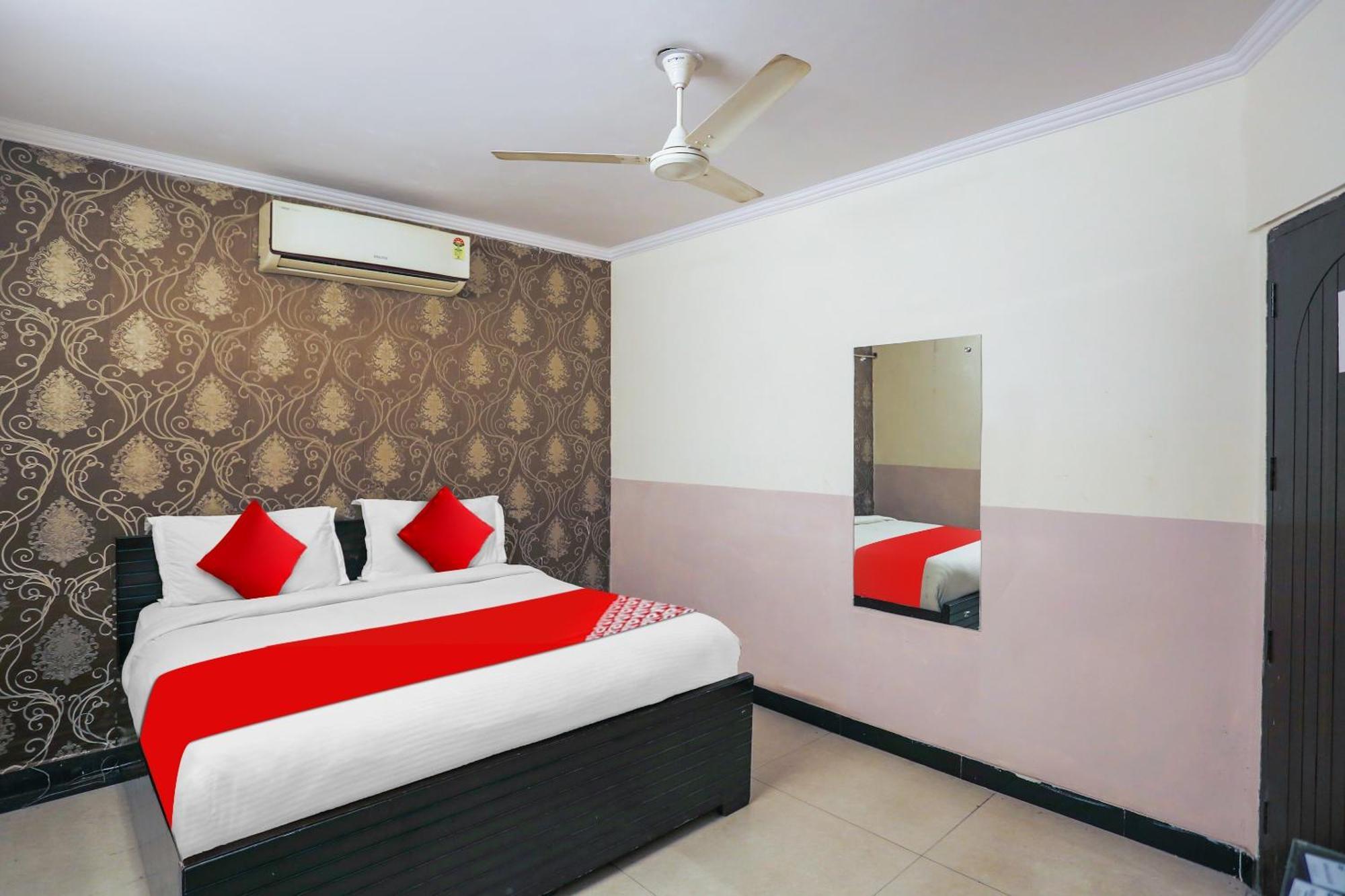 O Royal Galaxy Hotel 4*