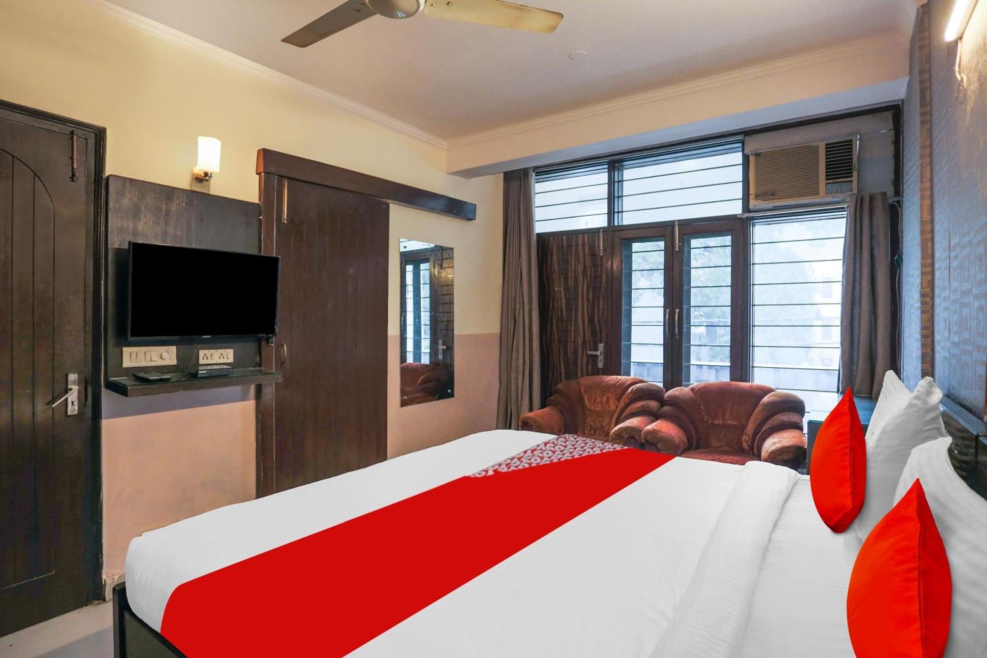 O Royal Galaxy Hotel New Delhi