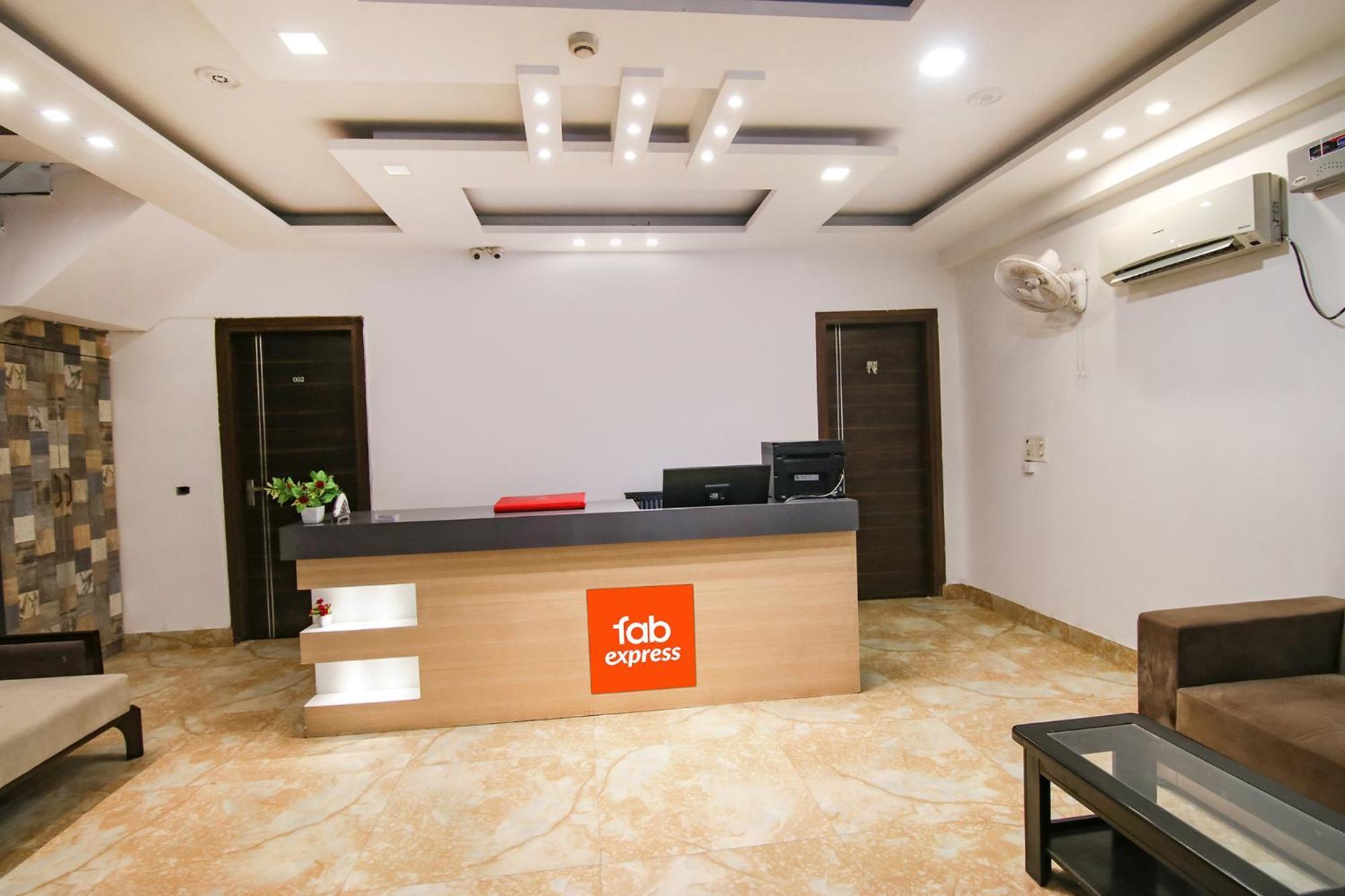 Fabhotel Aerosky - Nr Yashobhoomi Convention Centre New Delhi
