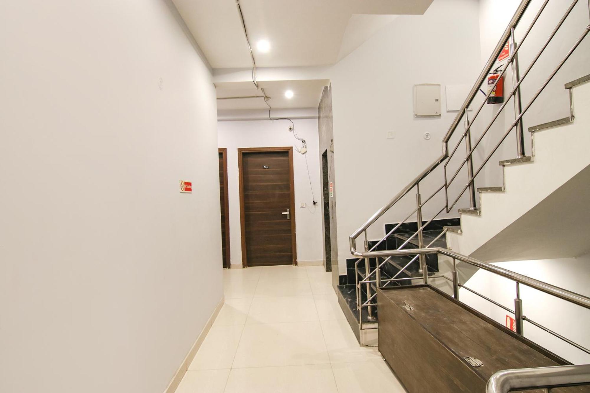 Fabhotel Aerosky - Nr Yashobhoomi Convention Centre Hotel New Delhi