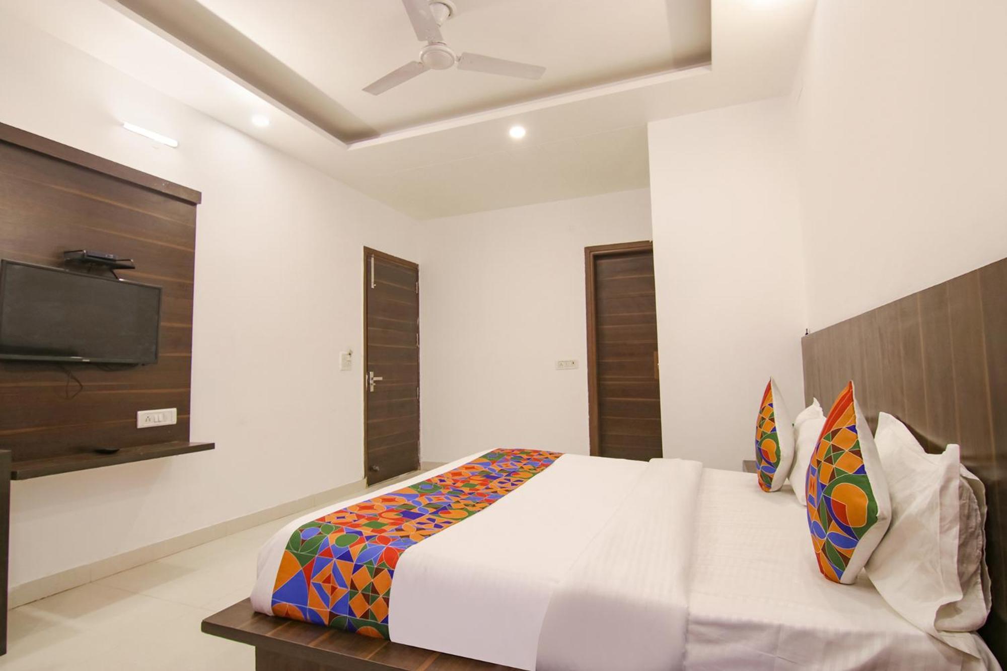 Hotel Fabhotel Aerosky - Nr Yashobhoomi Convention Centre 3*