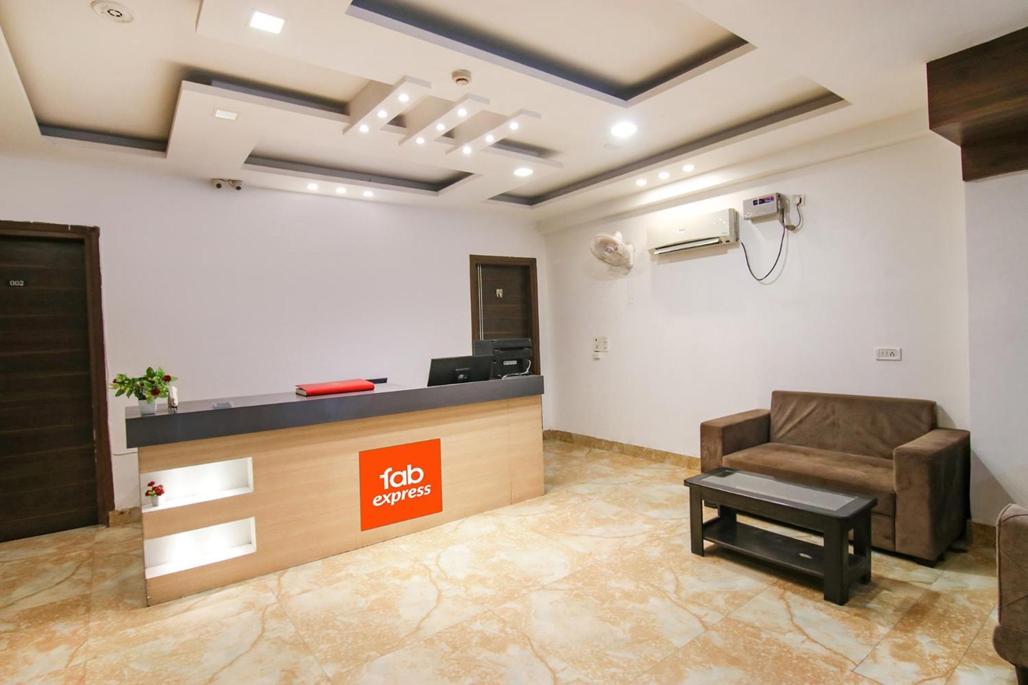 Fabhotel Aerosky - Nr Yashobhoomi Convention Centre New Delhi