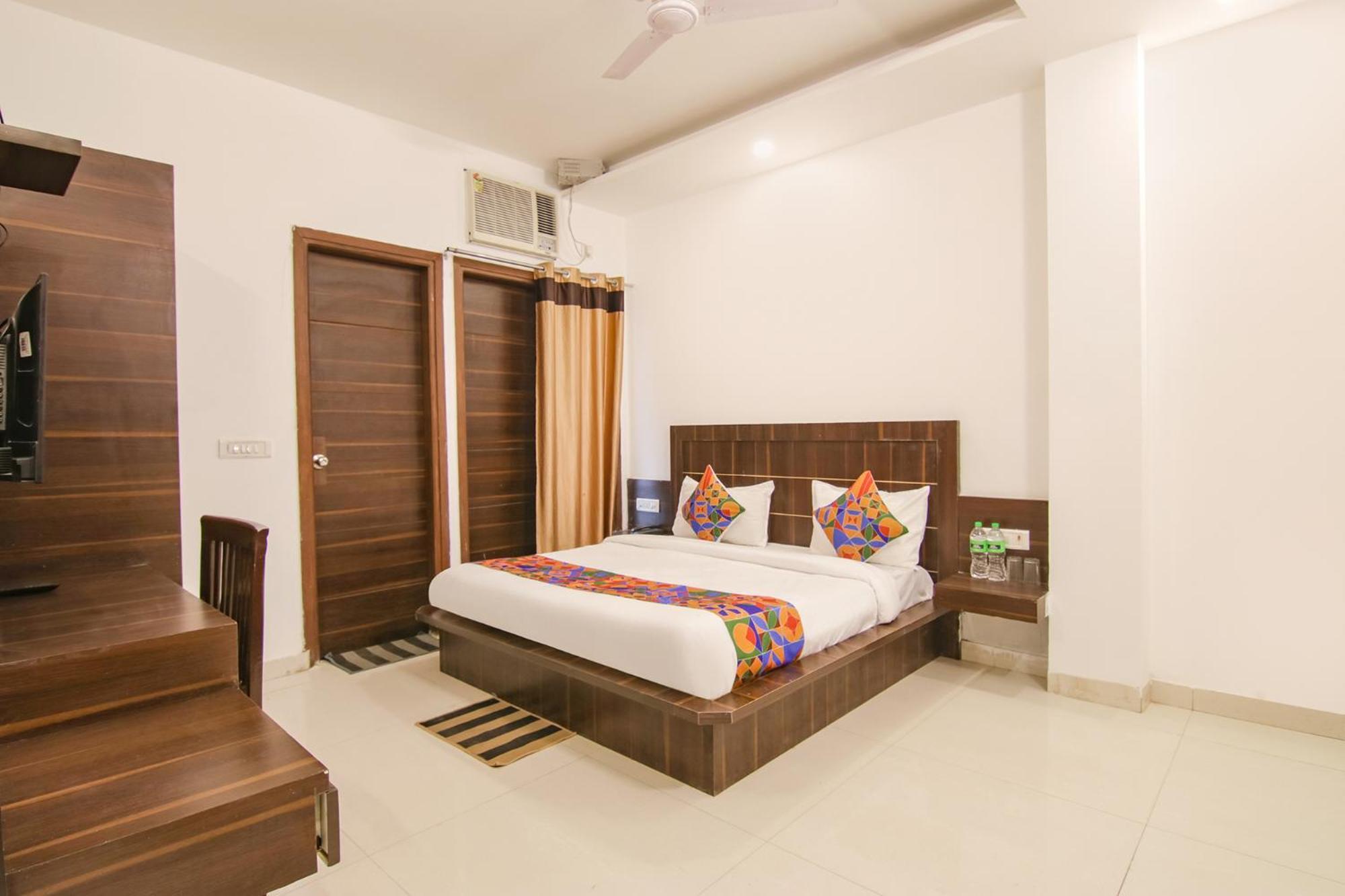 Hotel Fabhotel Aerosky - Nr Yashobhoomi Convention Centre