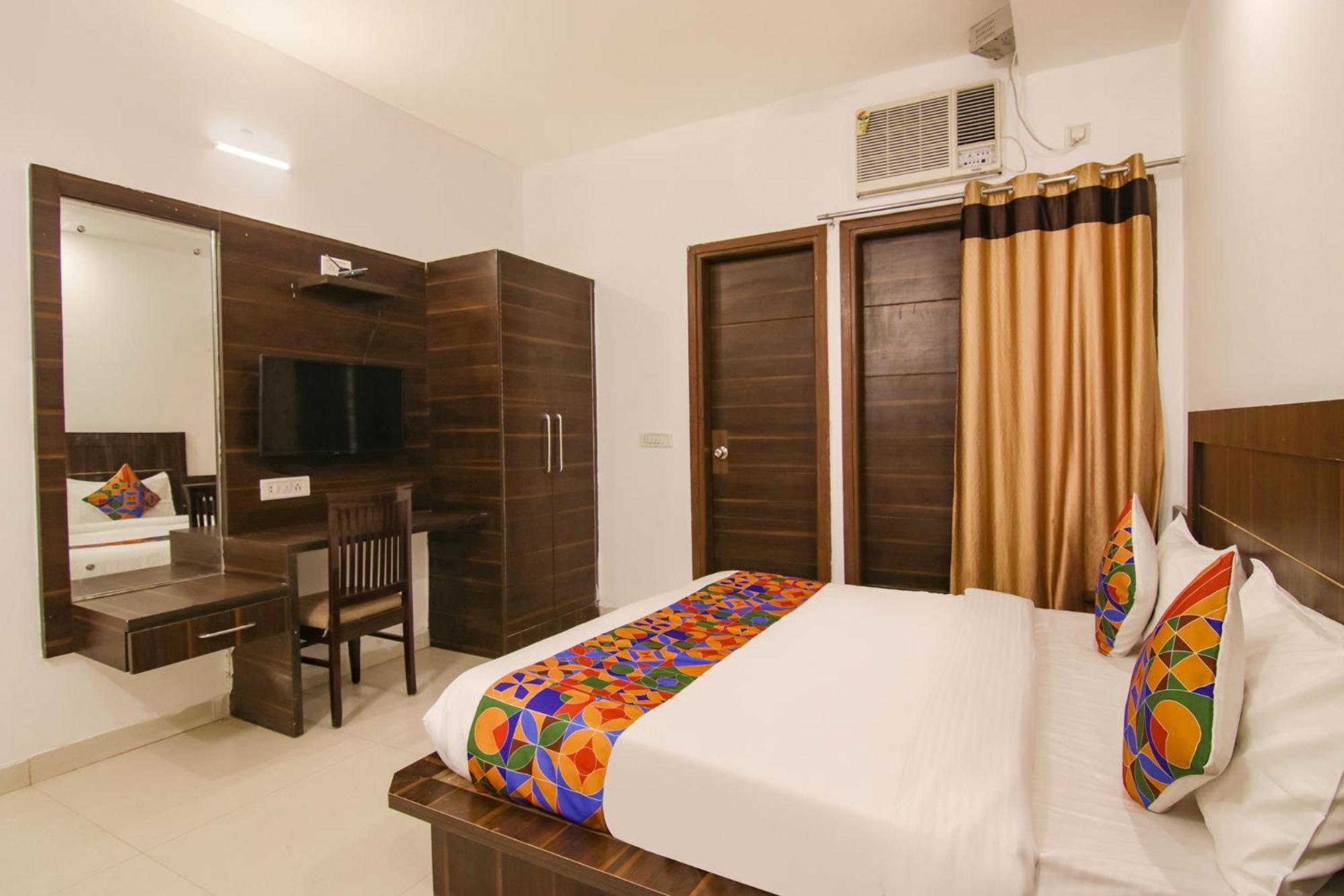 Fabhotel Aerosky - Nr Yashobhoomi Convention Centre Hotel New Delhi