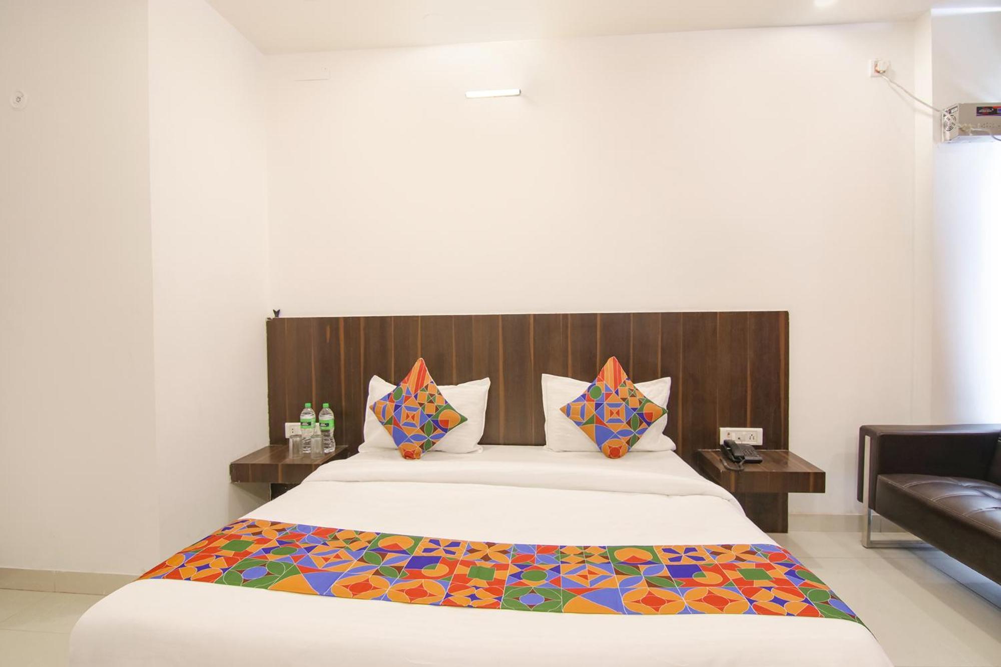 Fabhotel Aerosky - Nr Yashobhoomi Convention Centre Hotel New Delhi