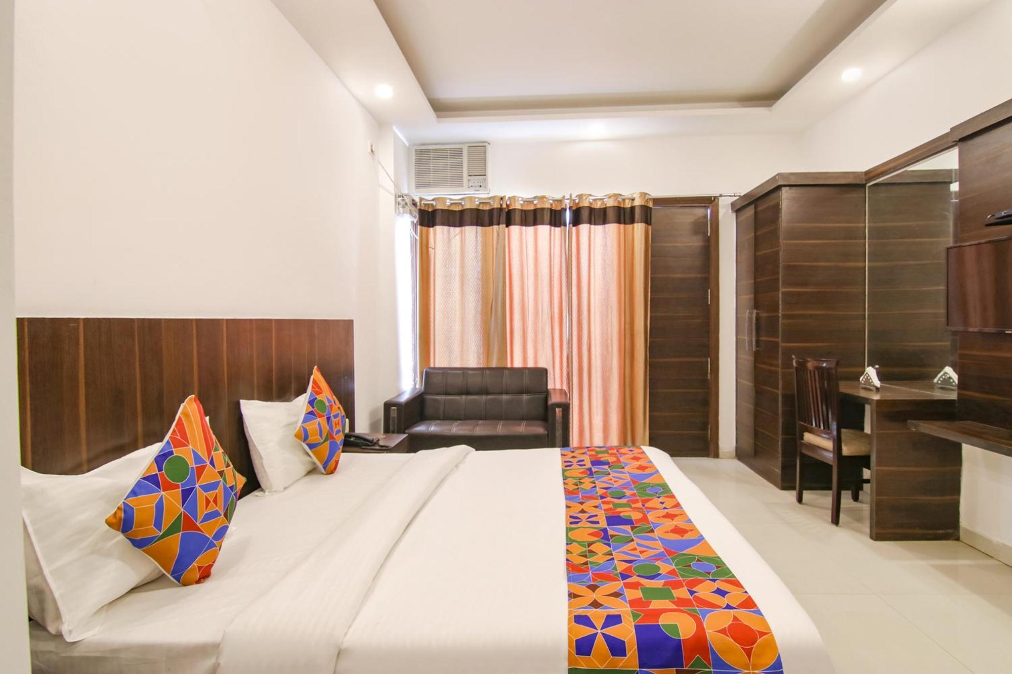 Hotel Fabhotel Aerosky - Nr Yashobhoomi Convention Centre 3*