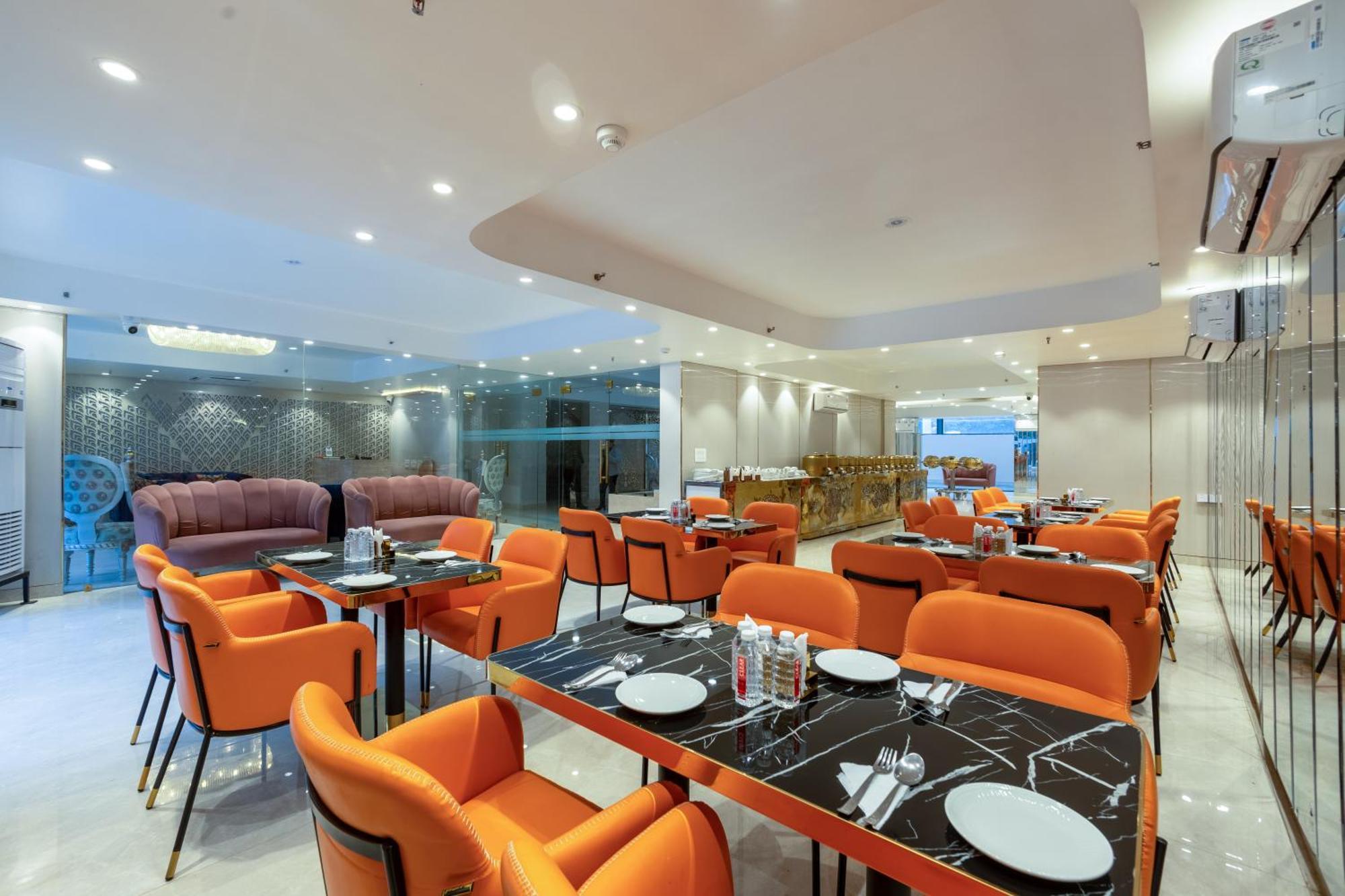 West Igi Airport Delhi 4* New Delhi