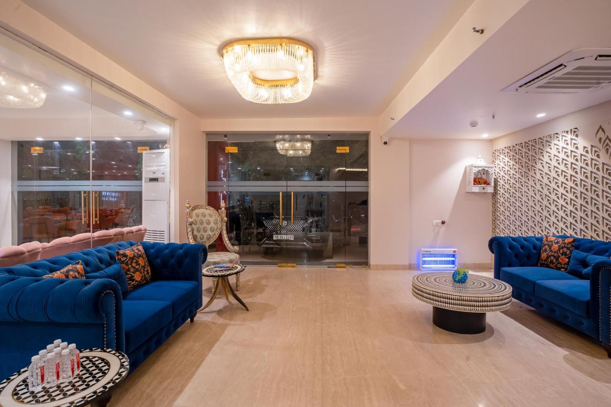 West Igi Airport Delhi Hotel 4*