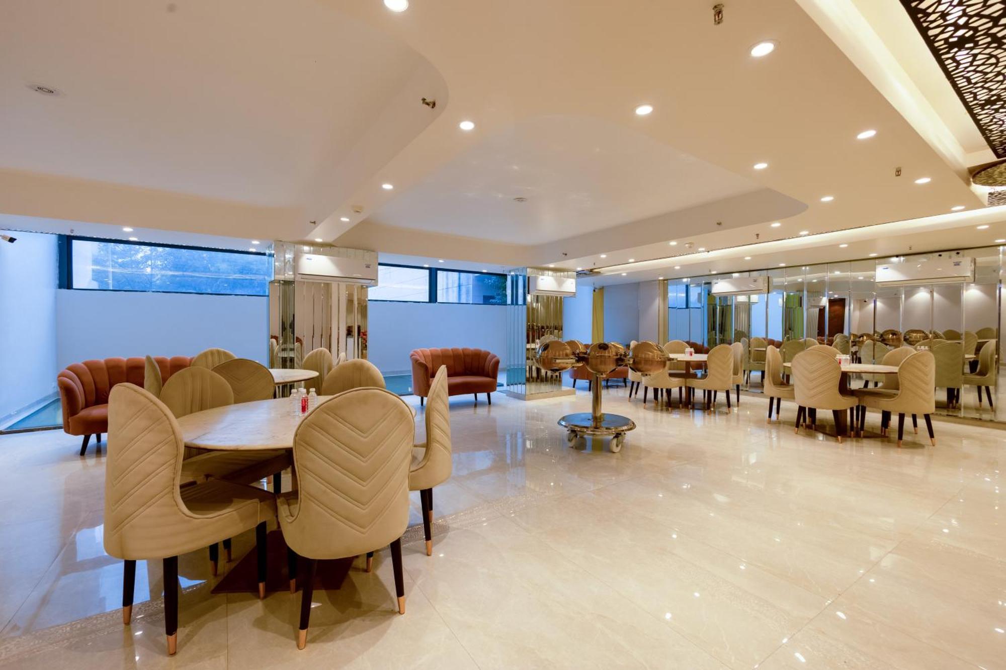 West Igi Airport Delhi 4* New Delhi