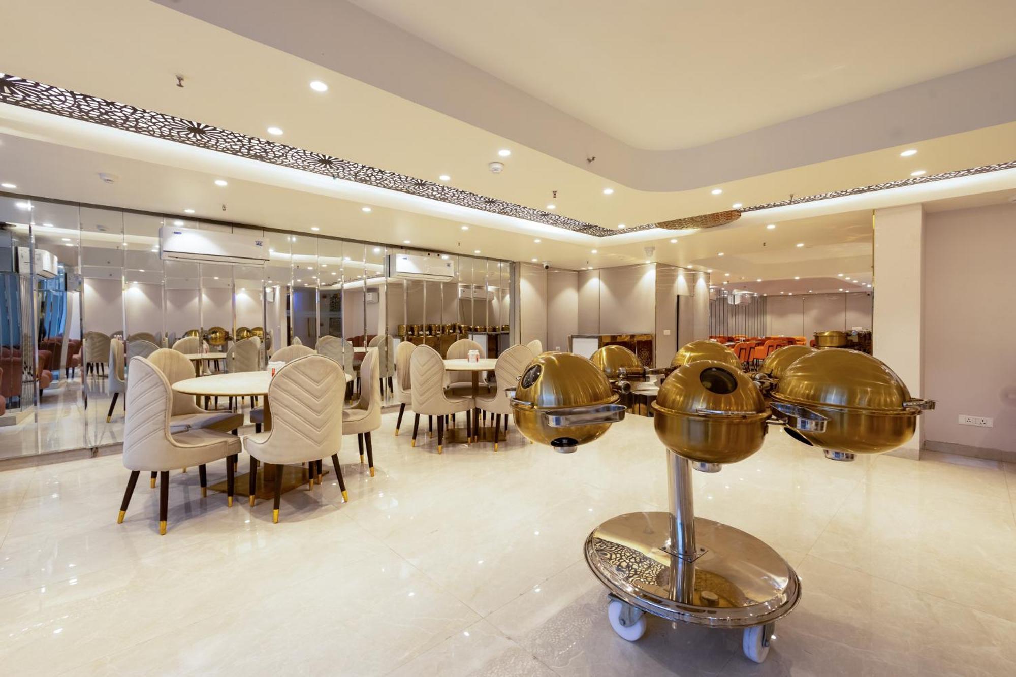 West Igi Airport Delhi 4*