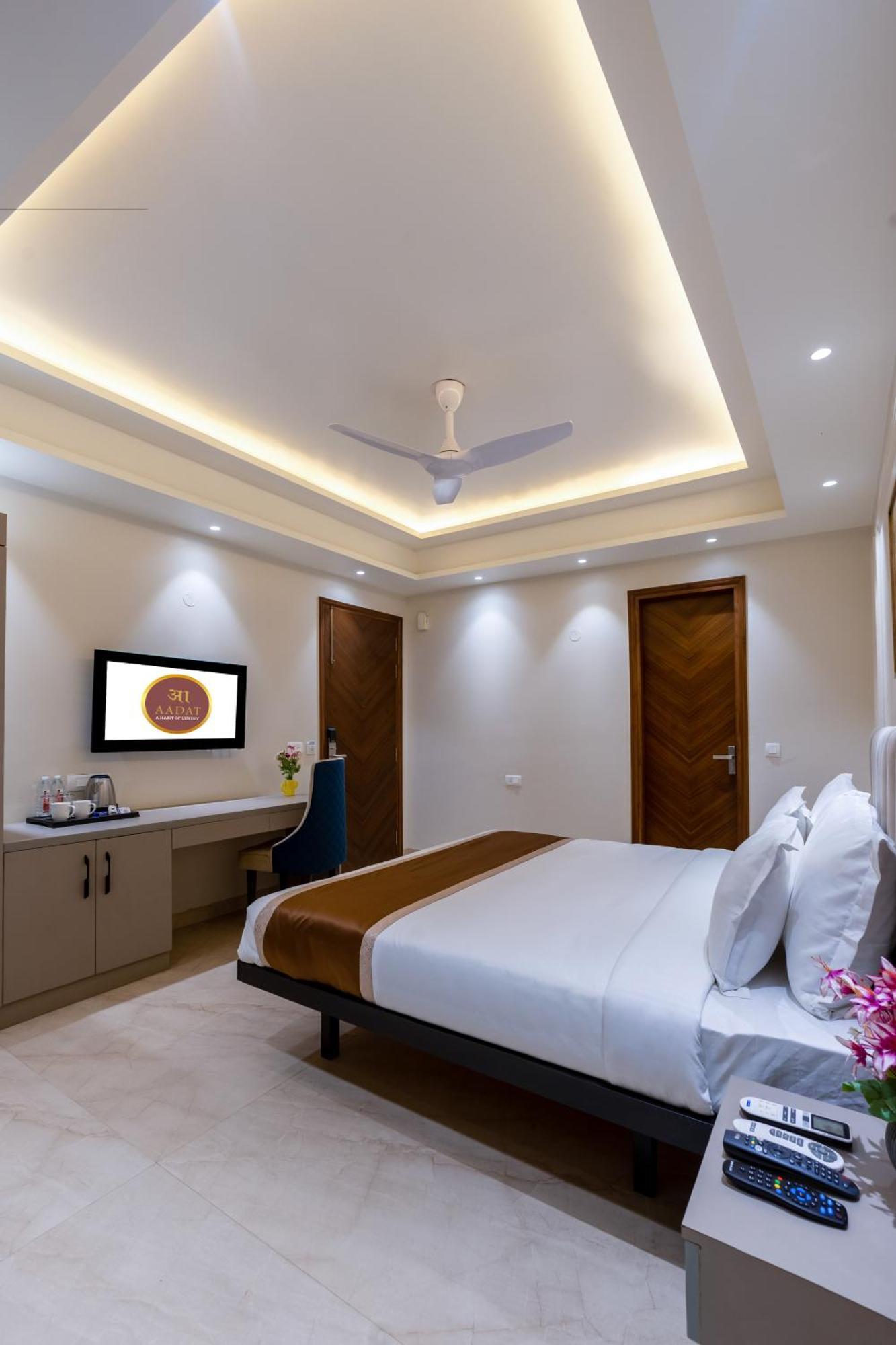 West Igi Airport Delhi Hotel 4*