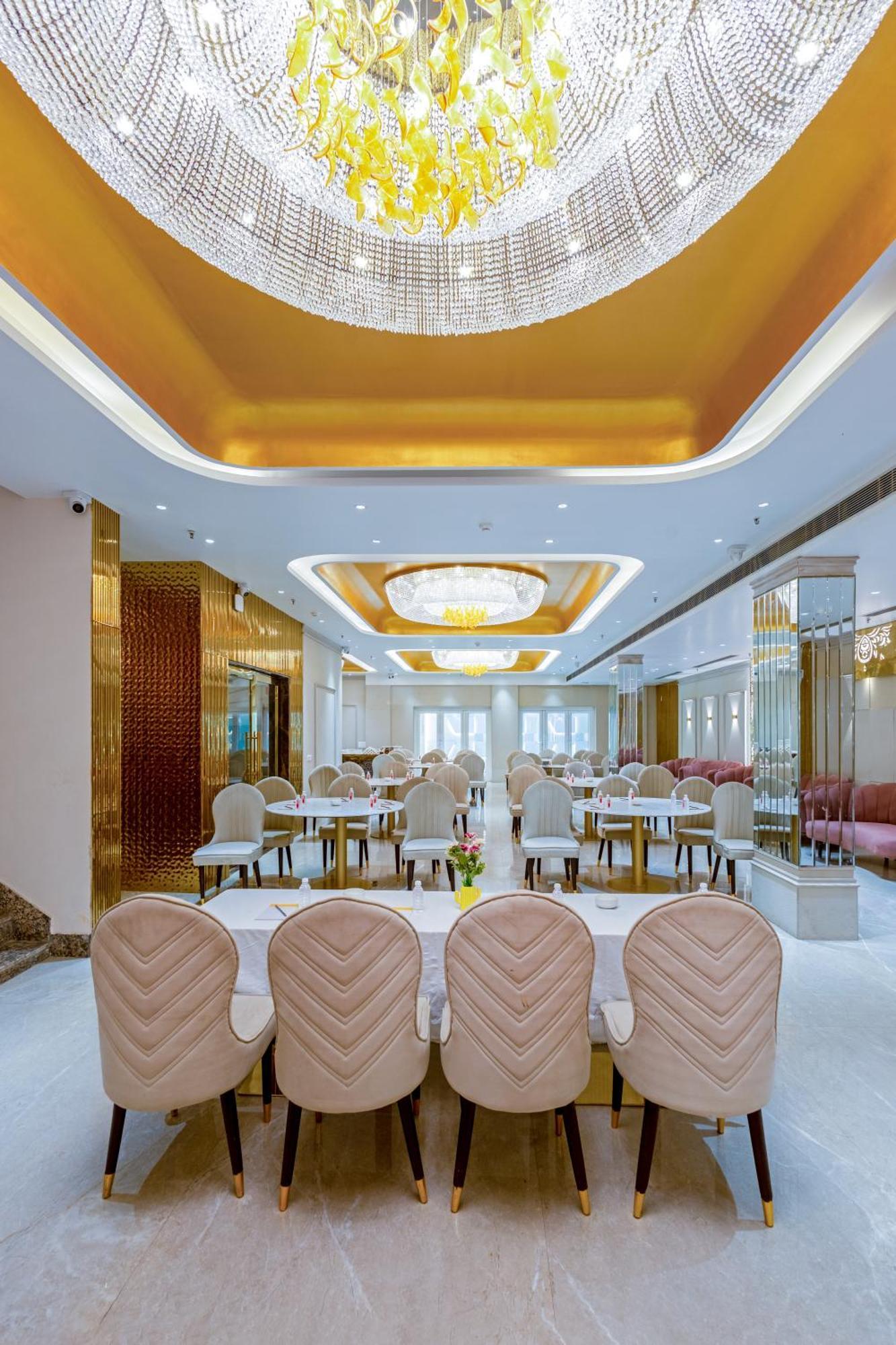 West Igi Airport Delhi 4*