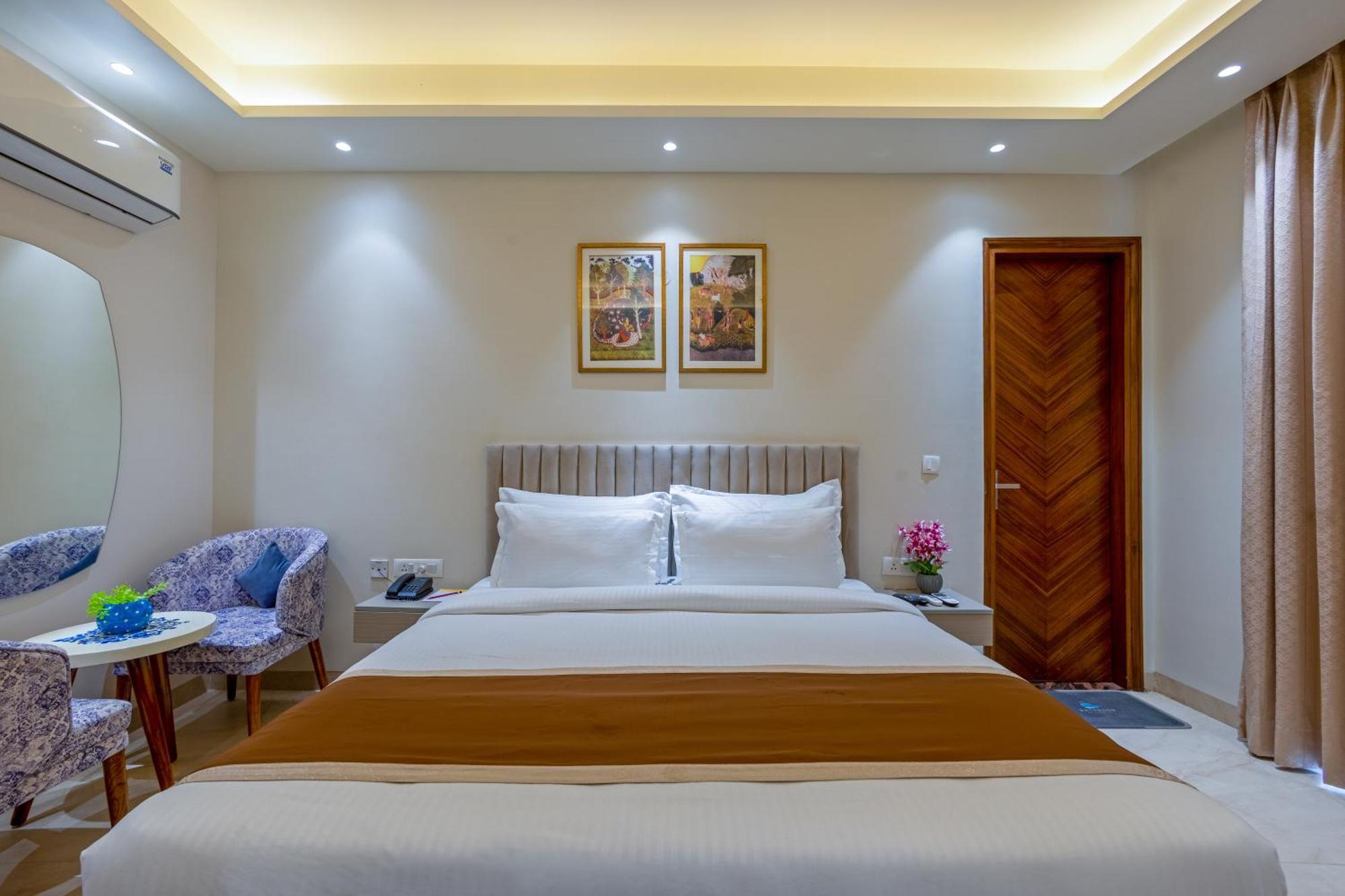 Hotel West Igi Airport Delhi 4*