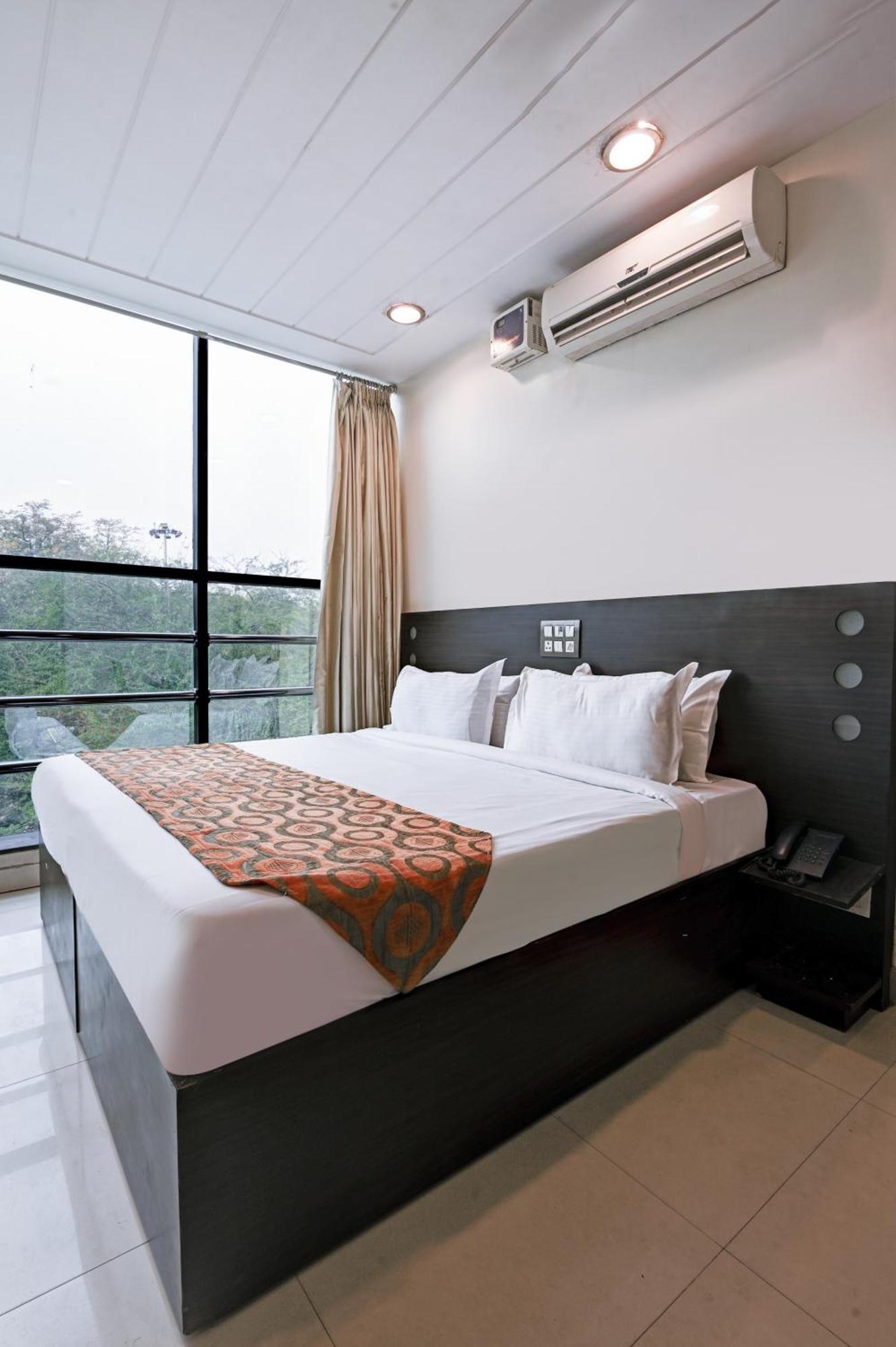 Hotel New Ammby - Lajpat Nagar *