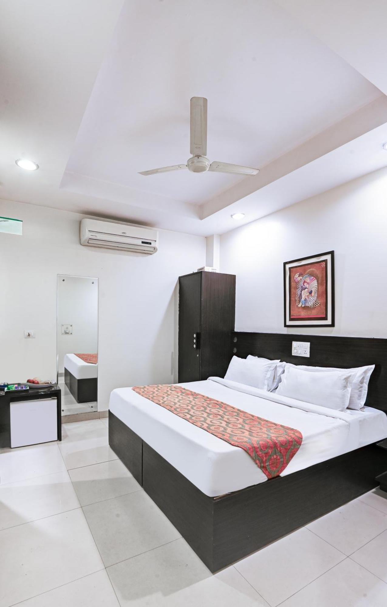 New Ammby - Lajpat Nagar New Delhi