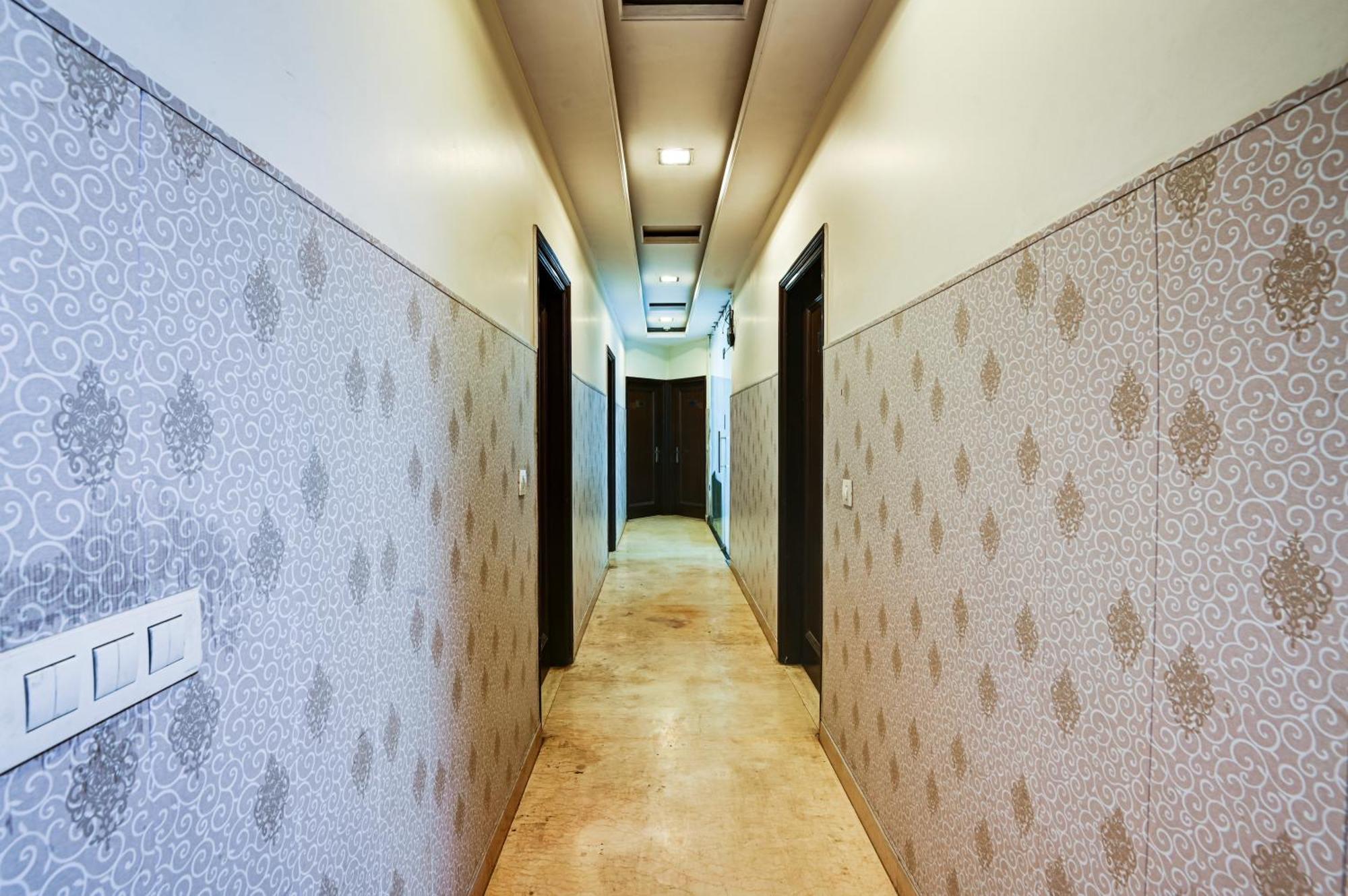 New Ammby - Lajpat Nagar Hotel New Delhi