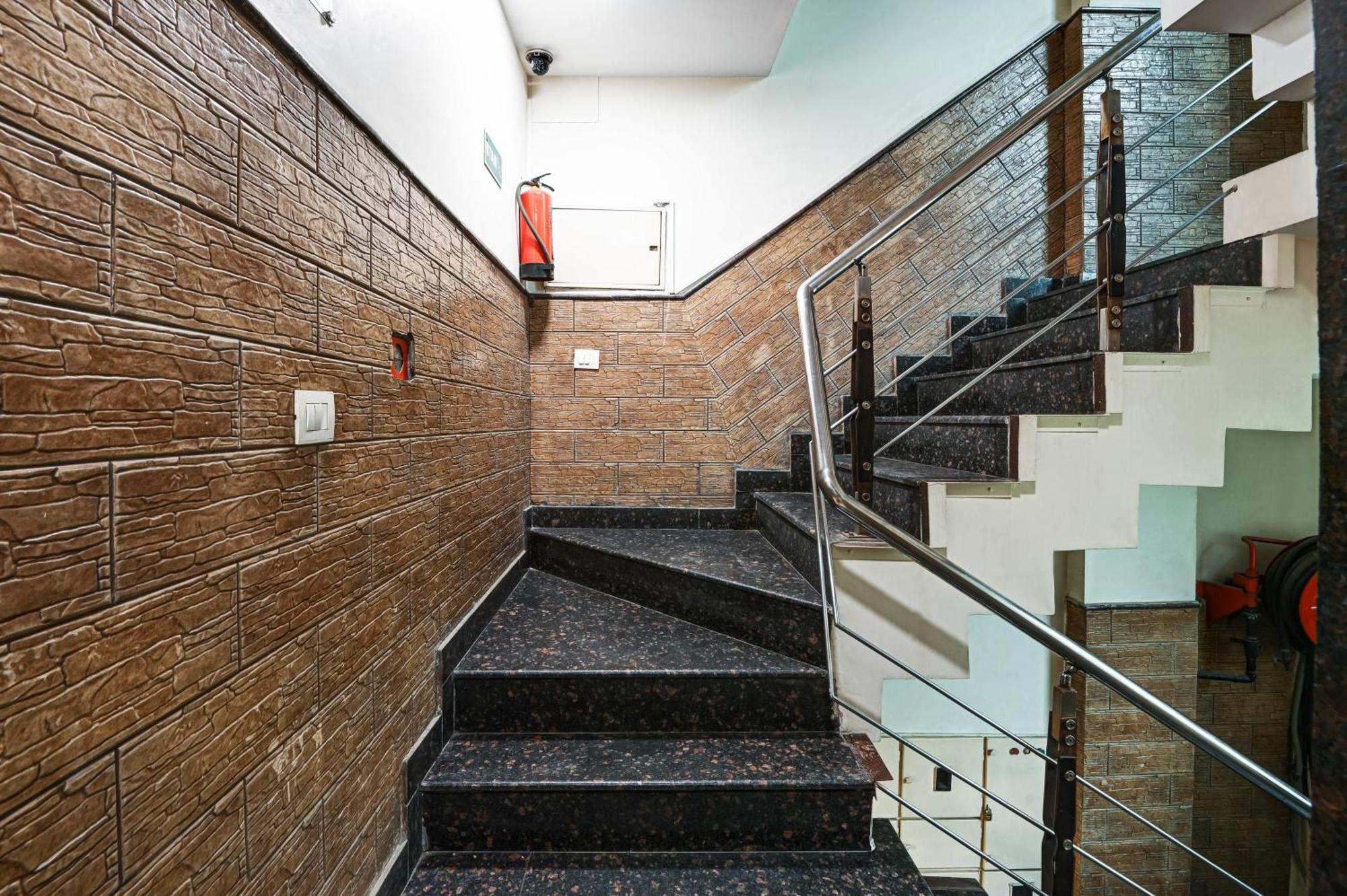 Hotel New Ammby - Lajpat Nagar *