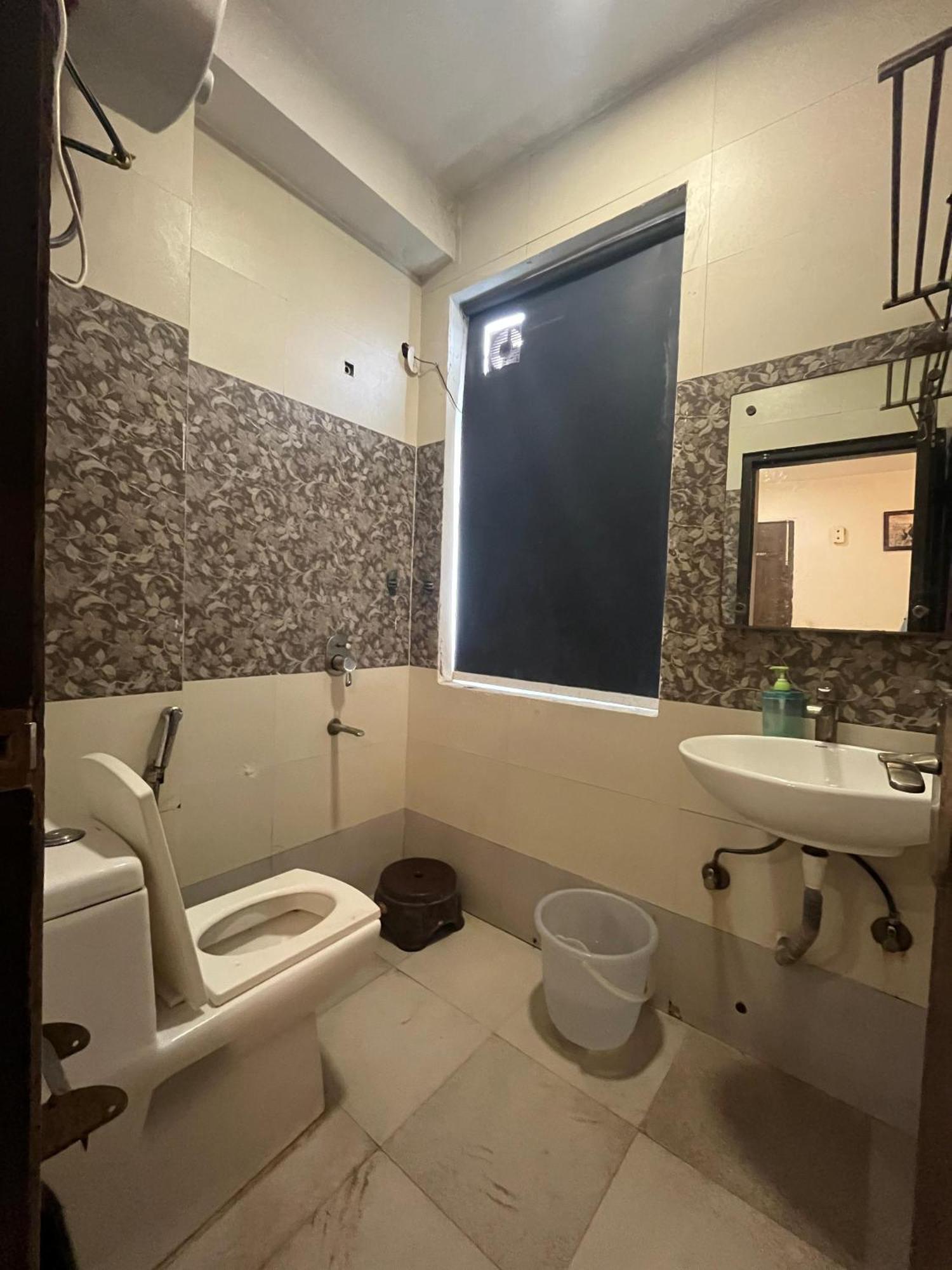 Saket Suites- Near Max Hospital Hotel Nova Deli