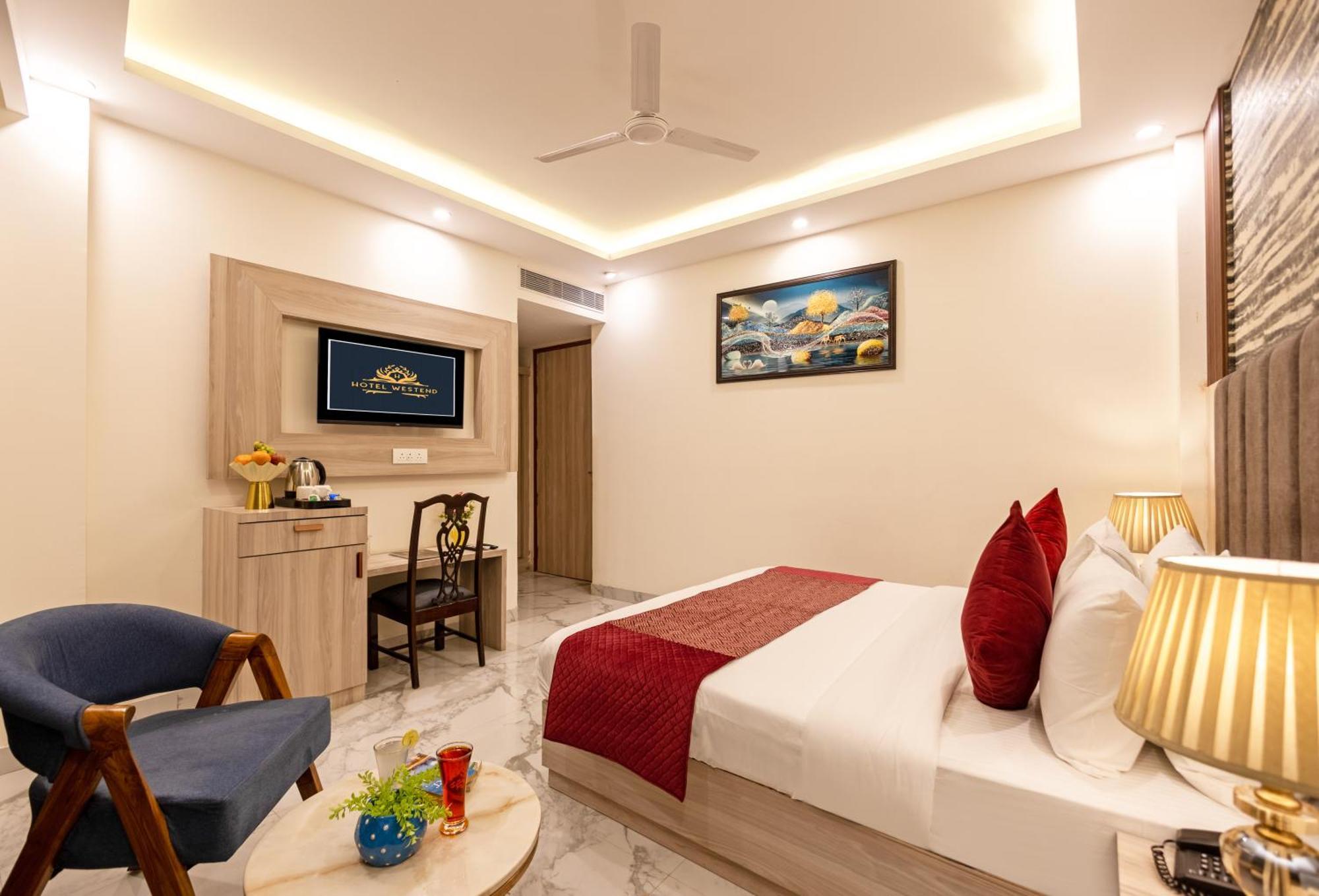 Hotel Lemon Wood By East End Delhi Airport Hotel New Delhi