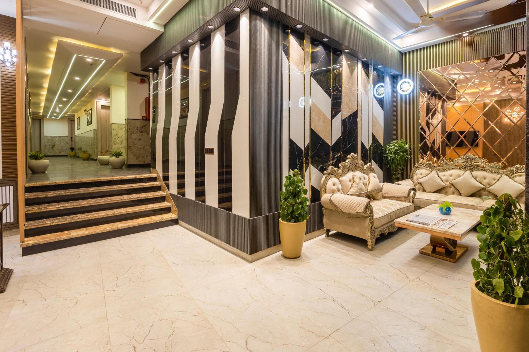 Hotel Lemon Wood By East End Delhi Airport 4* New Delhi