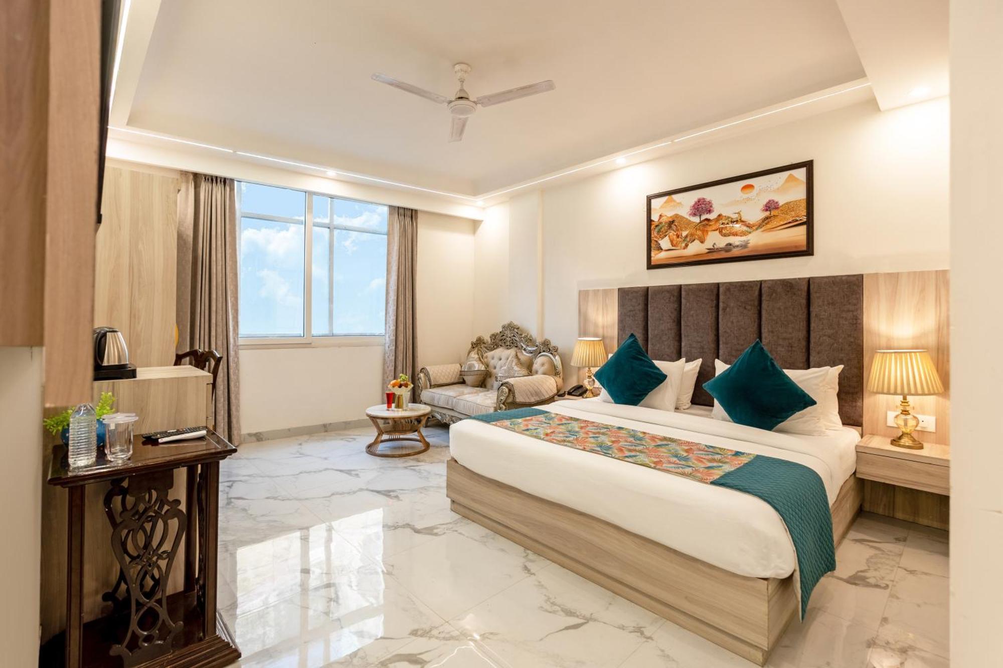 Hotel Lemon Wood By East End Delhi Airport Hotel New Delhi