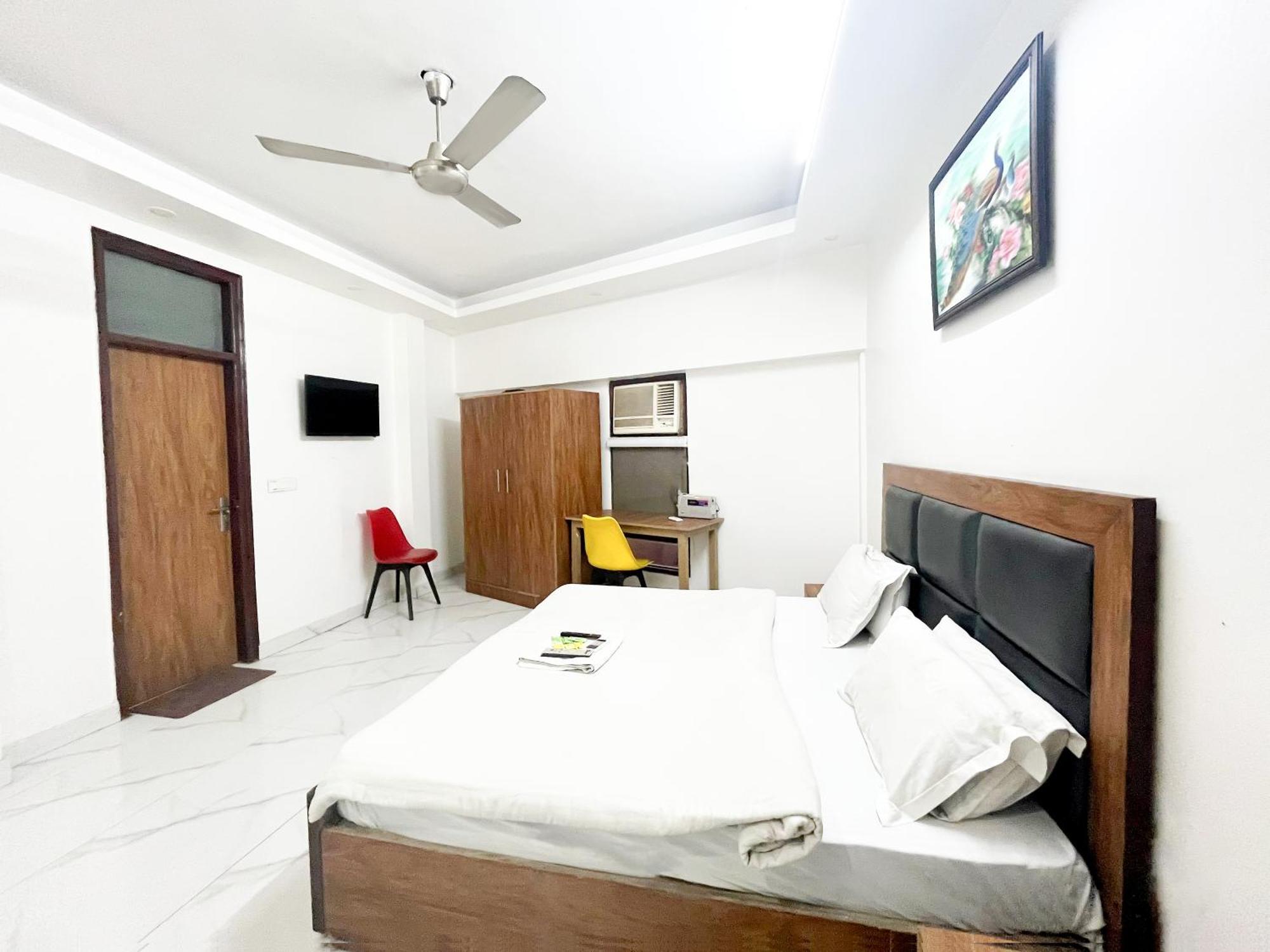 Classic Nizamudinn Railway Station Hotel 3*