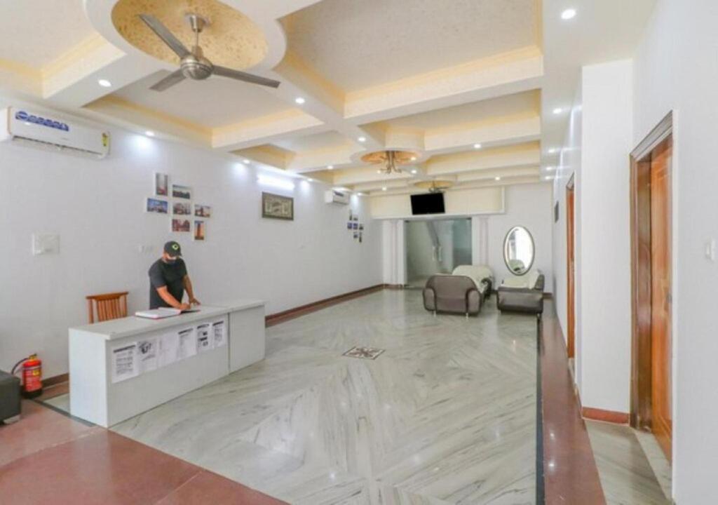 Taj Homes Bed & Breakfast New Delhi