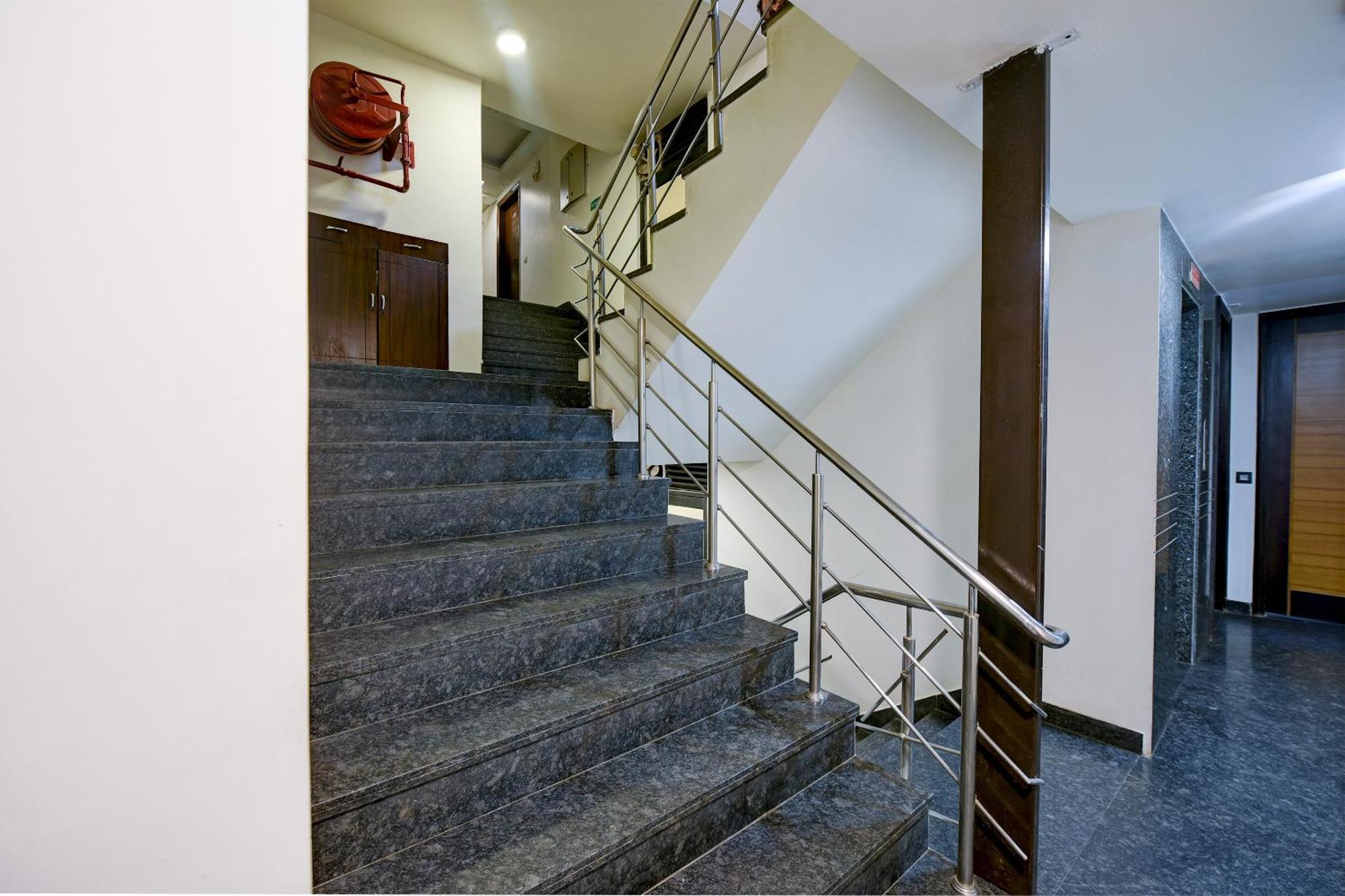 Sohana Palace Near Railway Station And Connaught Place Hotel 4*