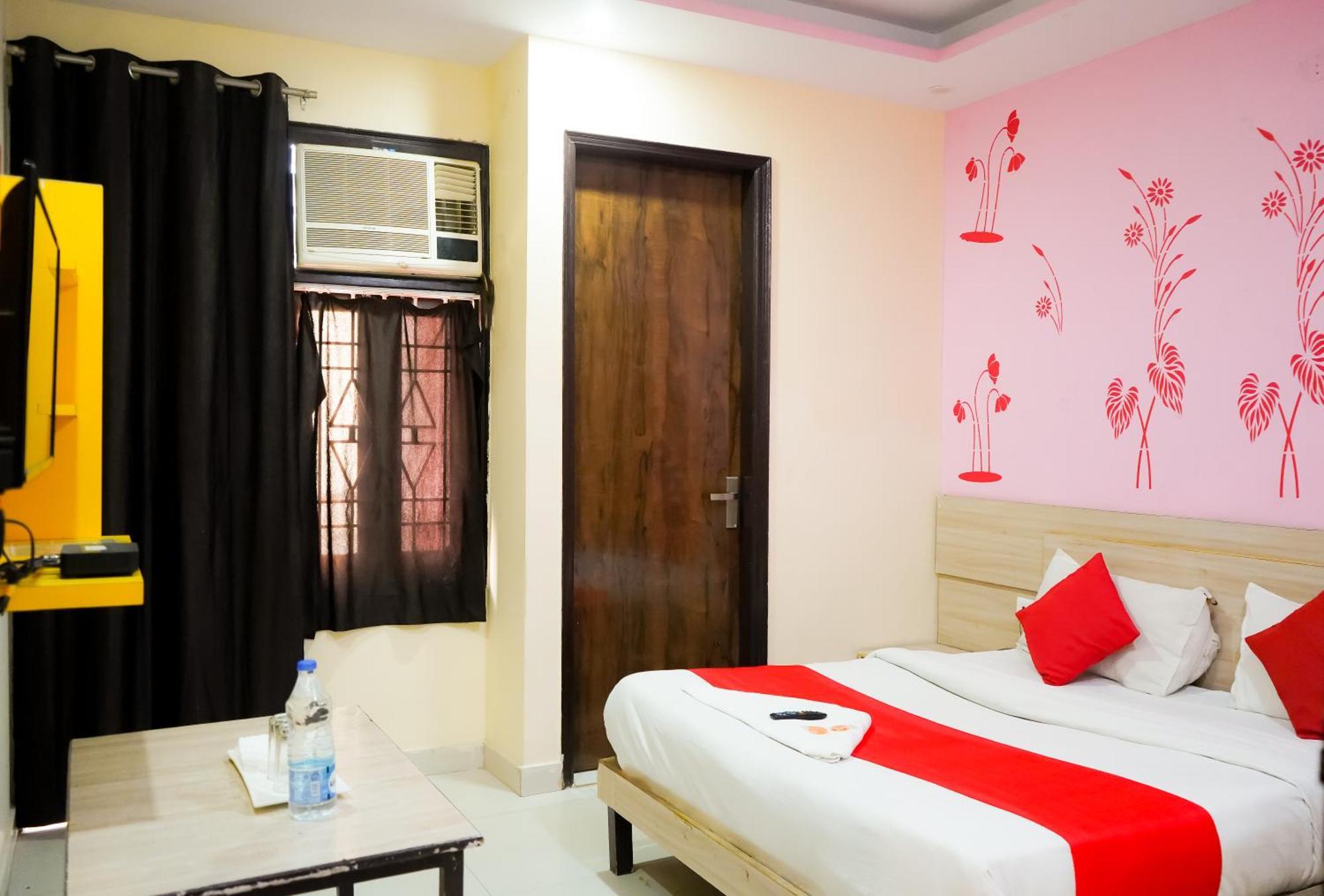 Hotel Rose - Near Yashobhoomi Convention Centre New Delhi