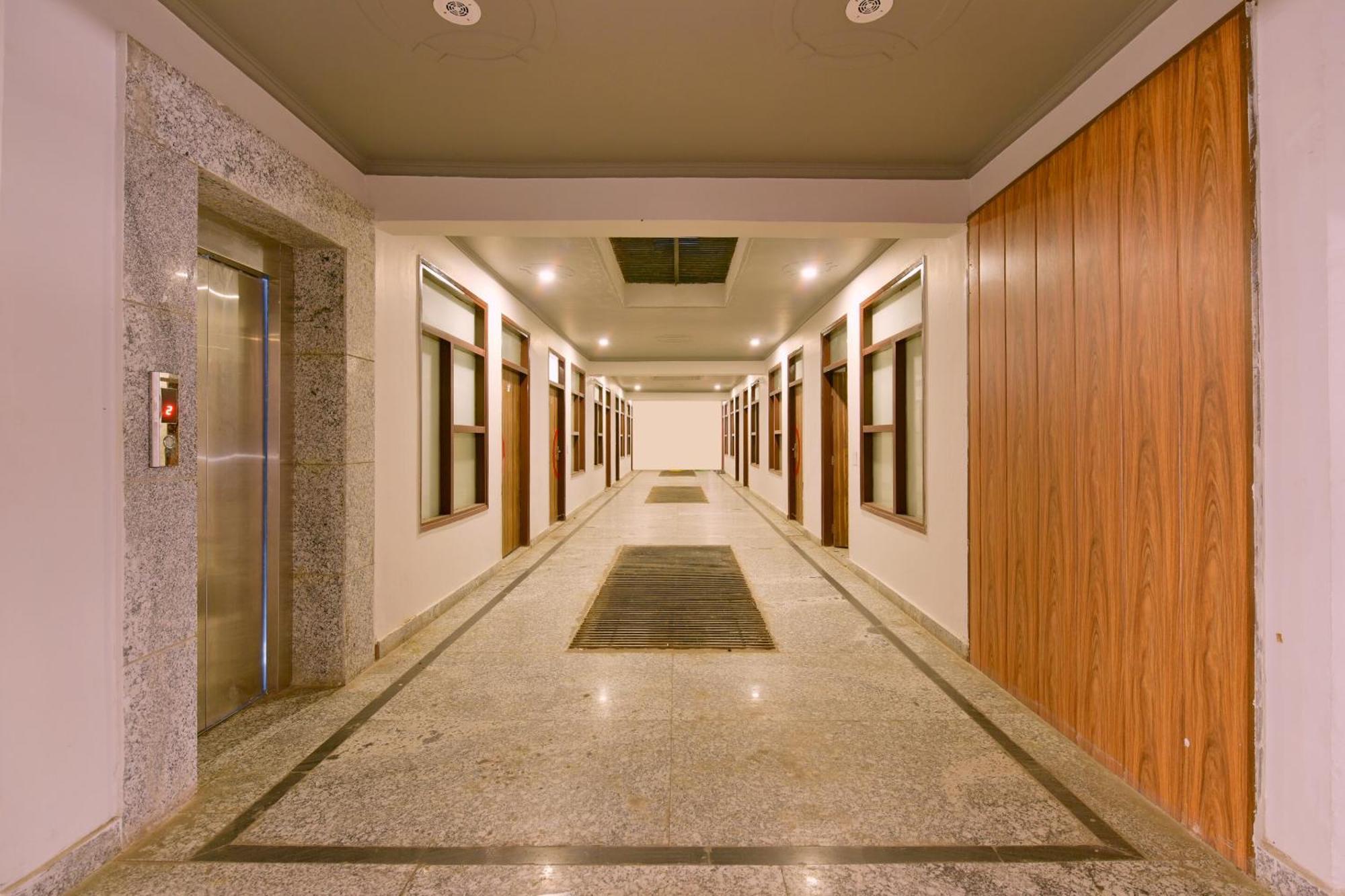 Collection O Ratiram Palace By Wamson Hotel