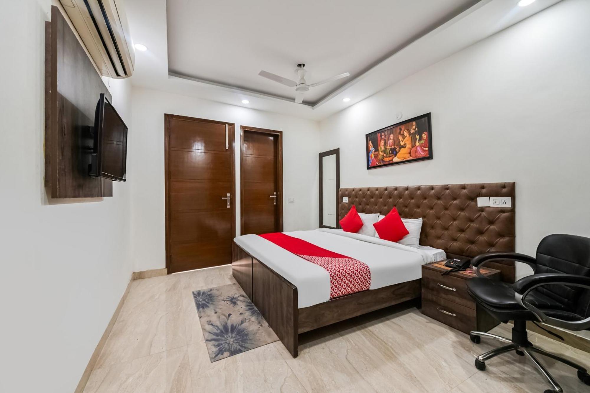 O Premium Chhatarpur Hotel 3*
