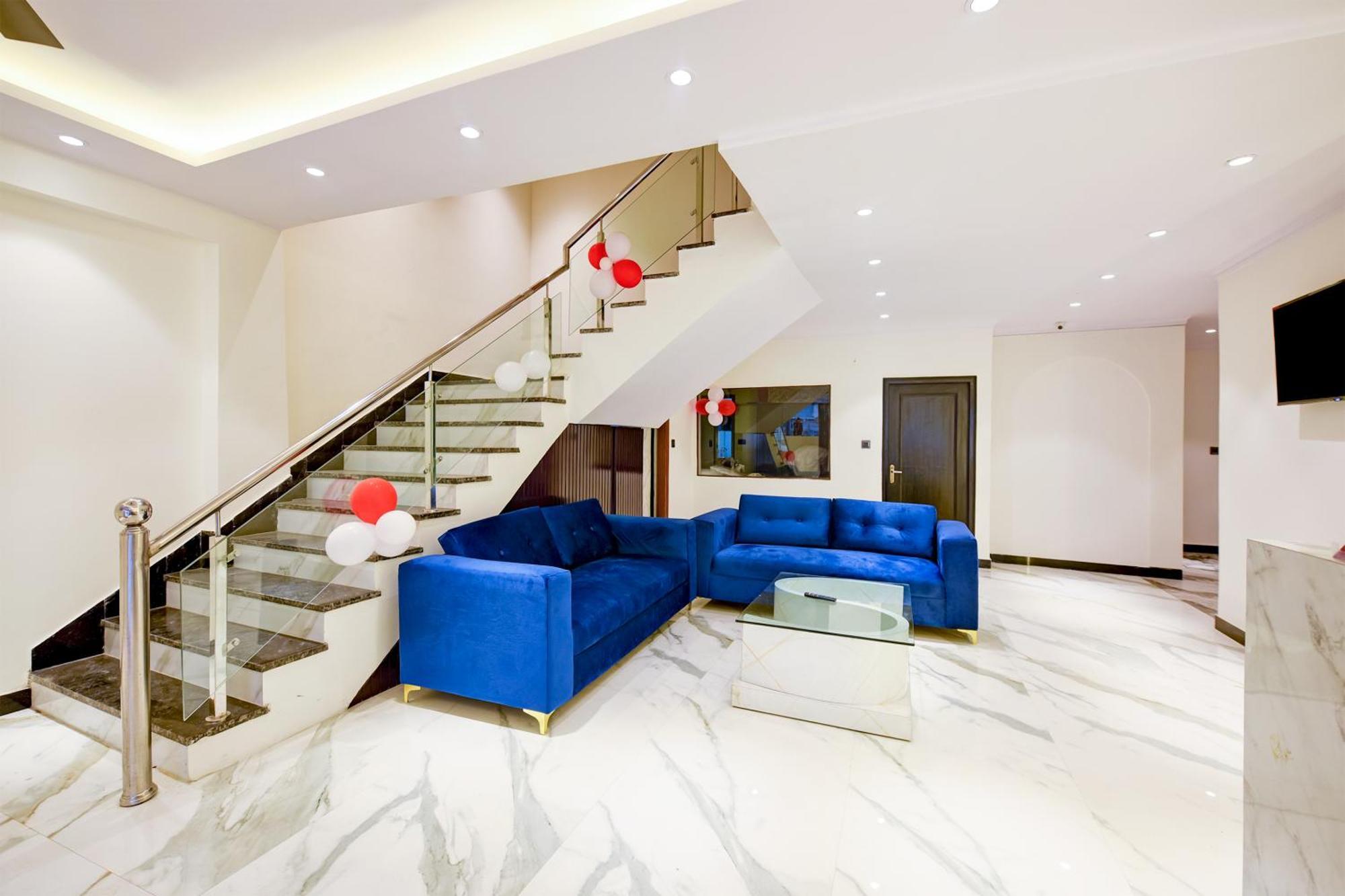 Surya Plaza Near Railway Station And Connaught Place 4* New Delhi