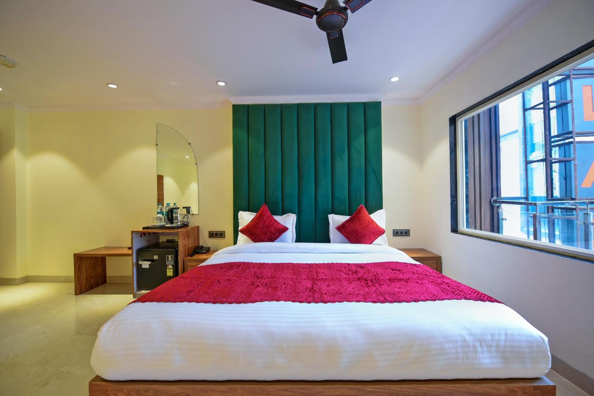 Hotel Surya Plaza Near Railway Station And Connaught Place New Delhi
