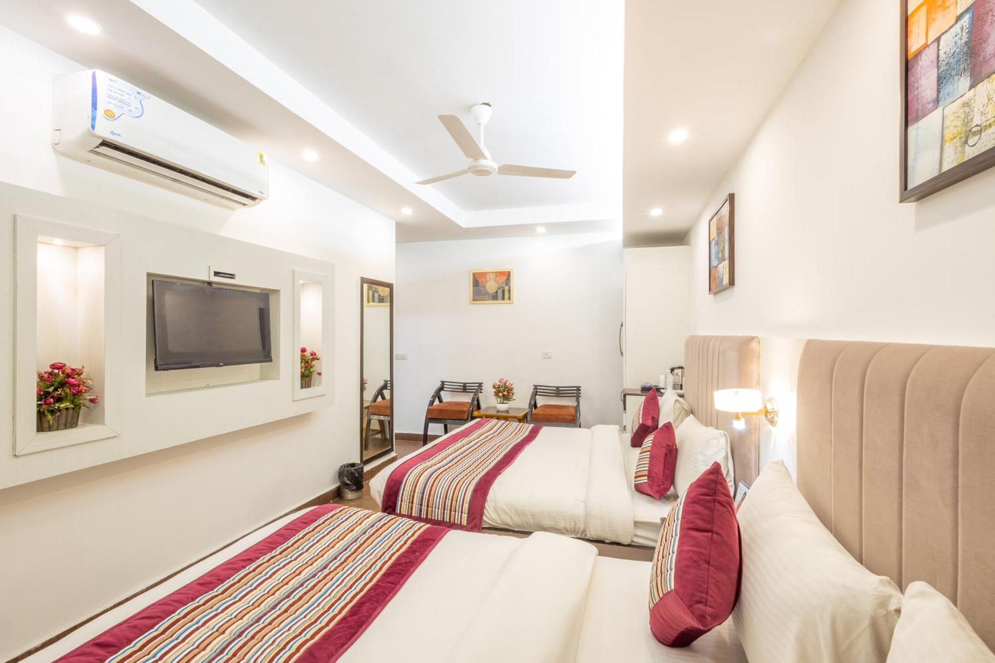 The Gold - Karol Bagh 3*