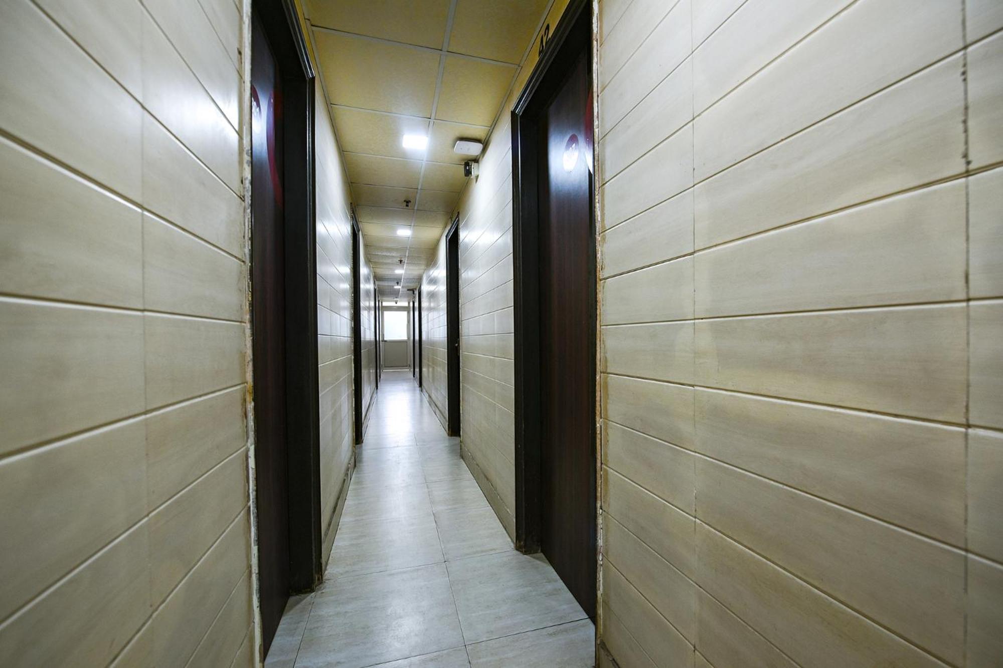 Hotel Fabhotel Model Town