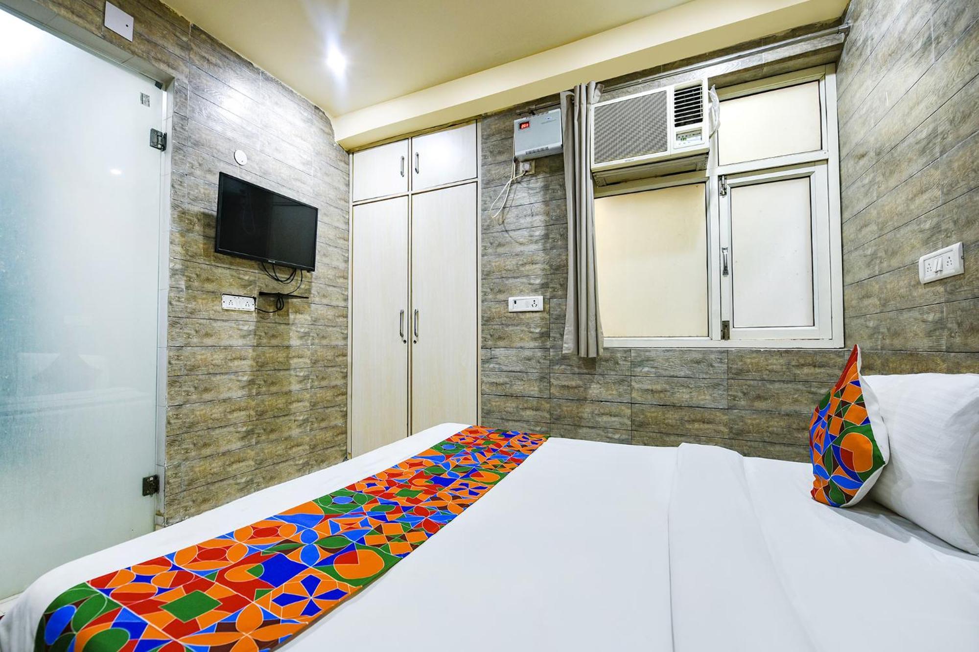 Fabhotel Model Town *