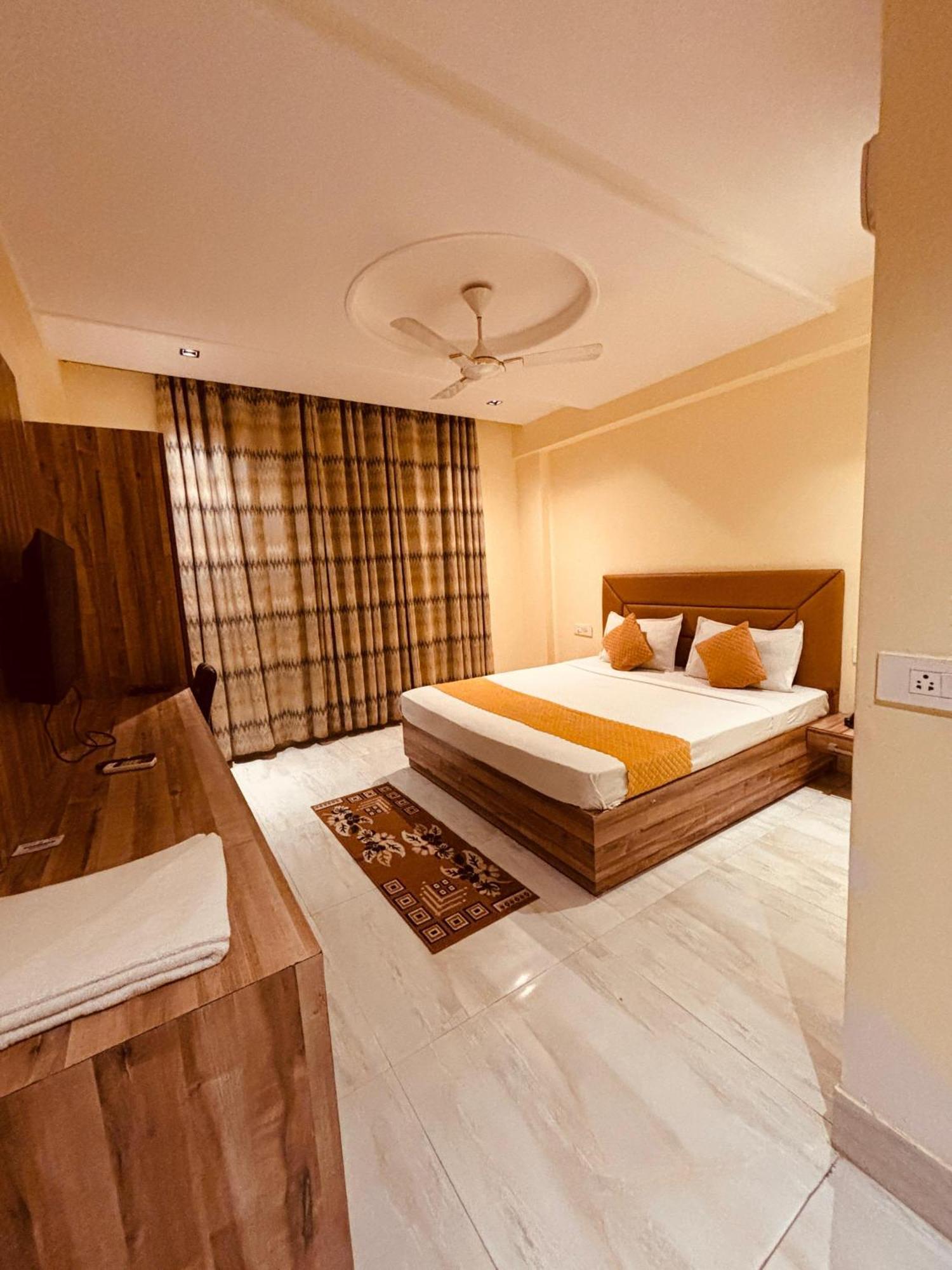 Gl House Near Delhi Airport Mahipalpur Hotel