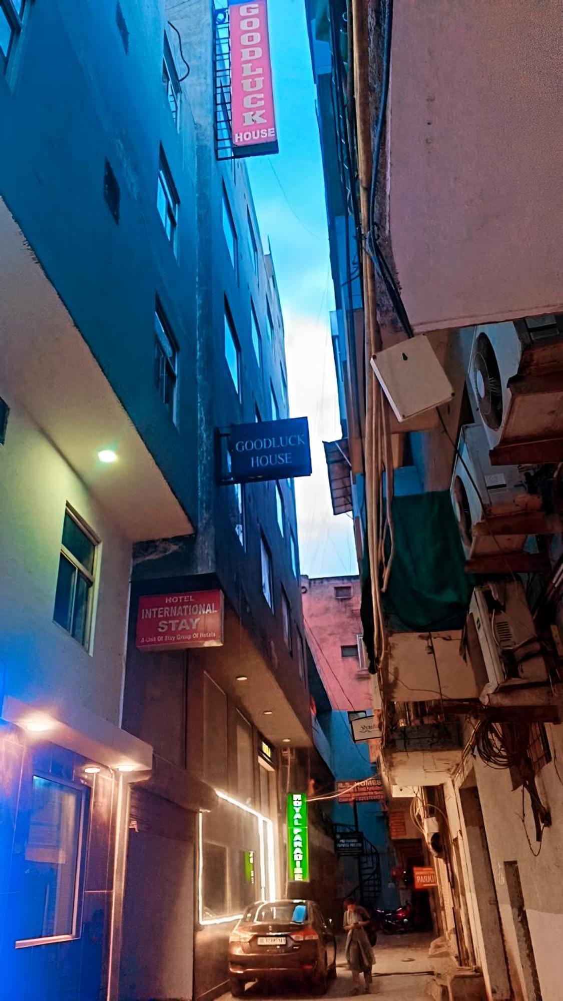 Gl House Near Delhi Airport Mahipalpur