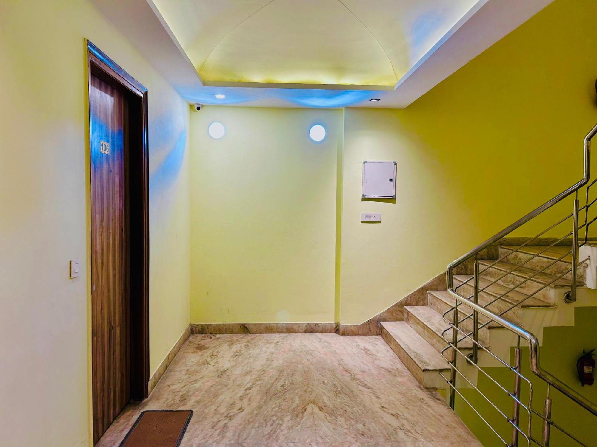 Hotel Gl House Near Delhi Airport Mahipalpur 4*