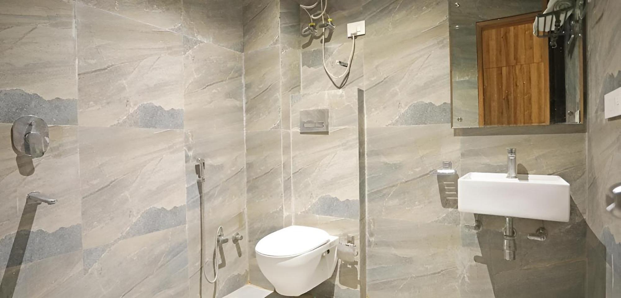 Hotel Goodluck House Near Terminal 3 Igi Airport 3*