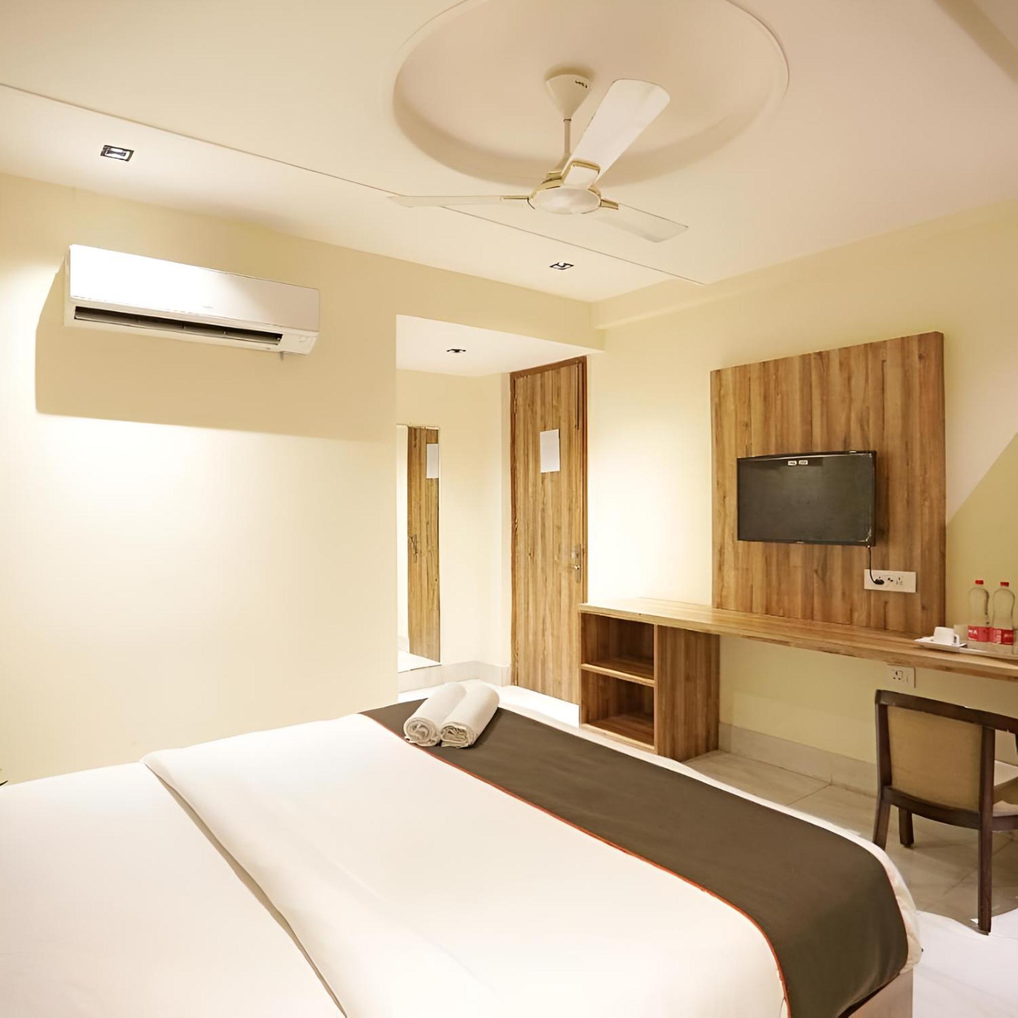 Goodluck House Near Terminal 3 Igi Airport