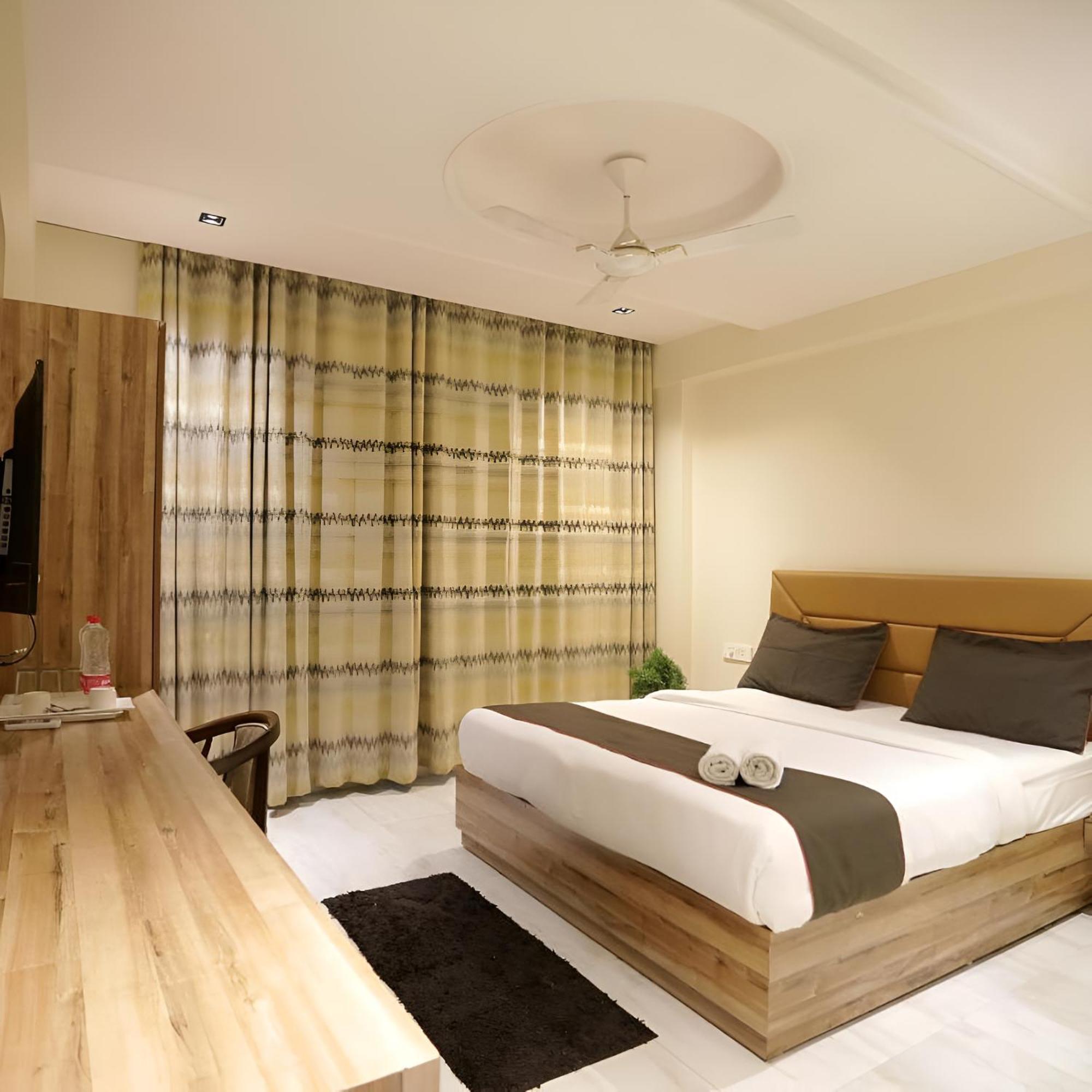 Goodluck House Near Terminal 3 Igi Airport 3*