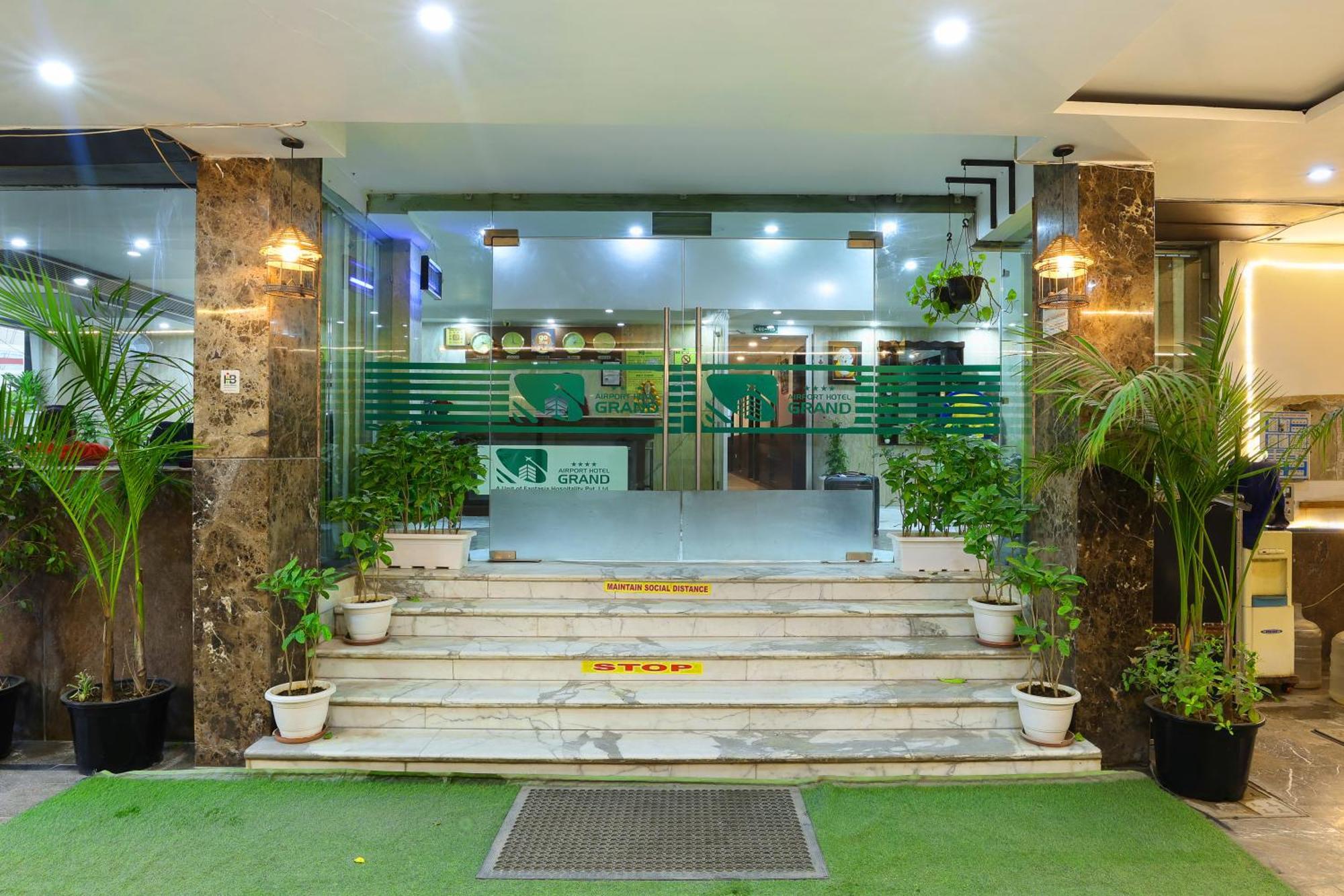 Hotel Airport Hotel Grand By Fantasia 4*
