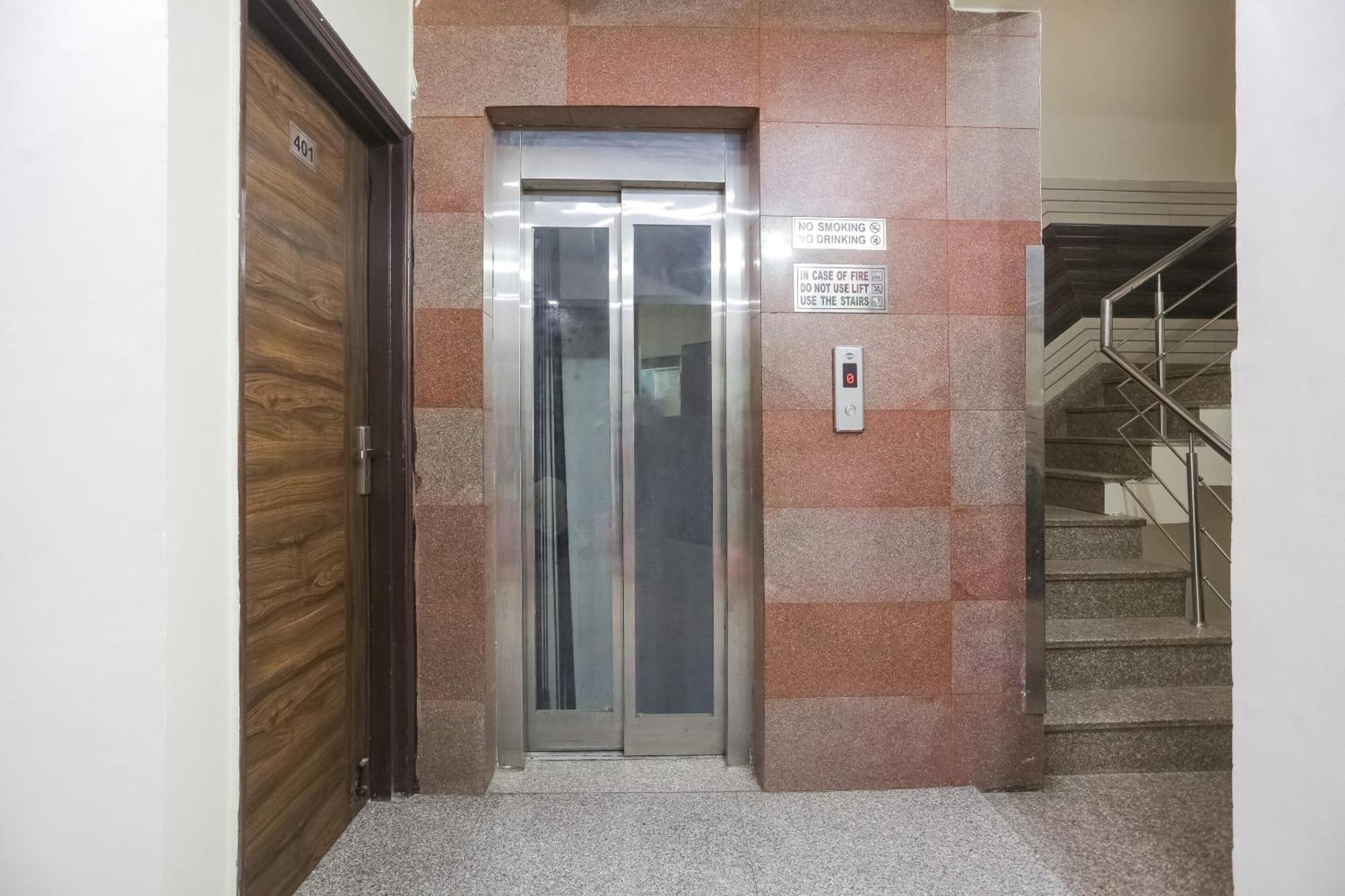 Hotel O High New Delhi