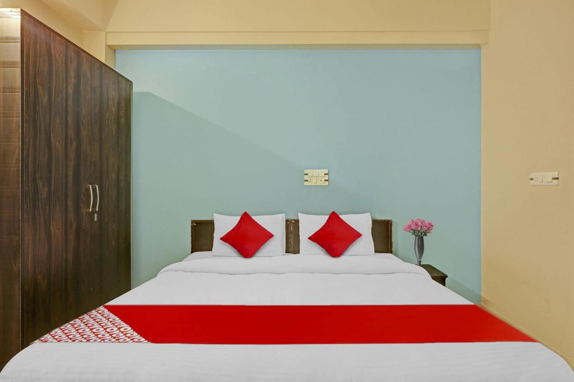 O A.k Palace Hotel 3*